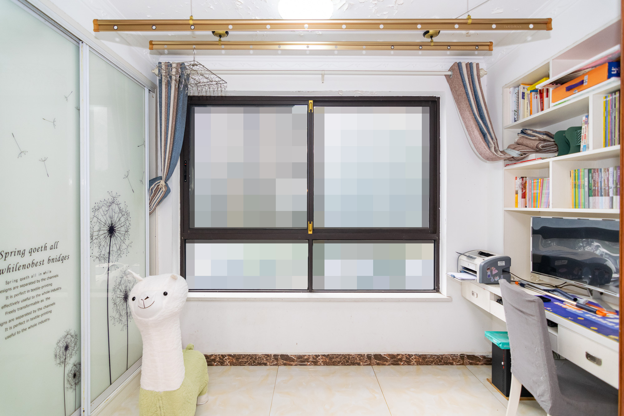 金地三千府(金地湖山樾、金地自在城) 3室2厅1卫 70.0万 金地三千府(金地湖山樾、金地自在城) 3室2厅1卫 70.0万阳台