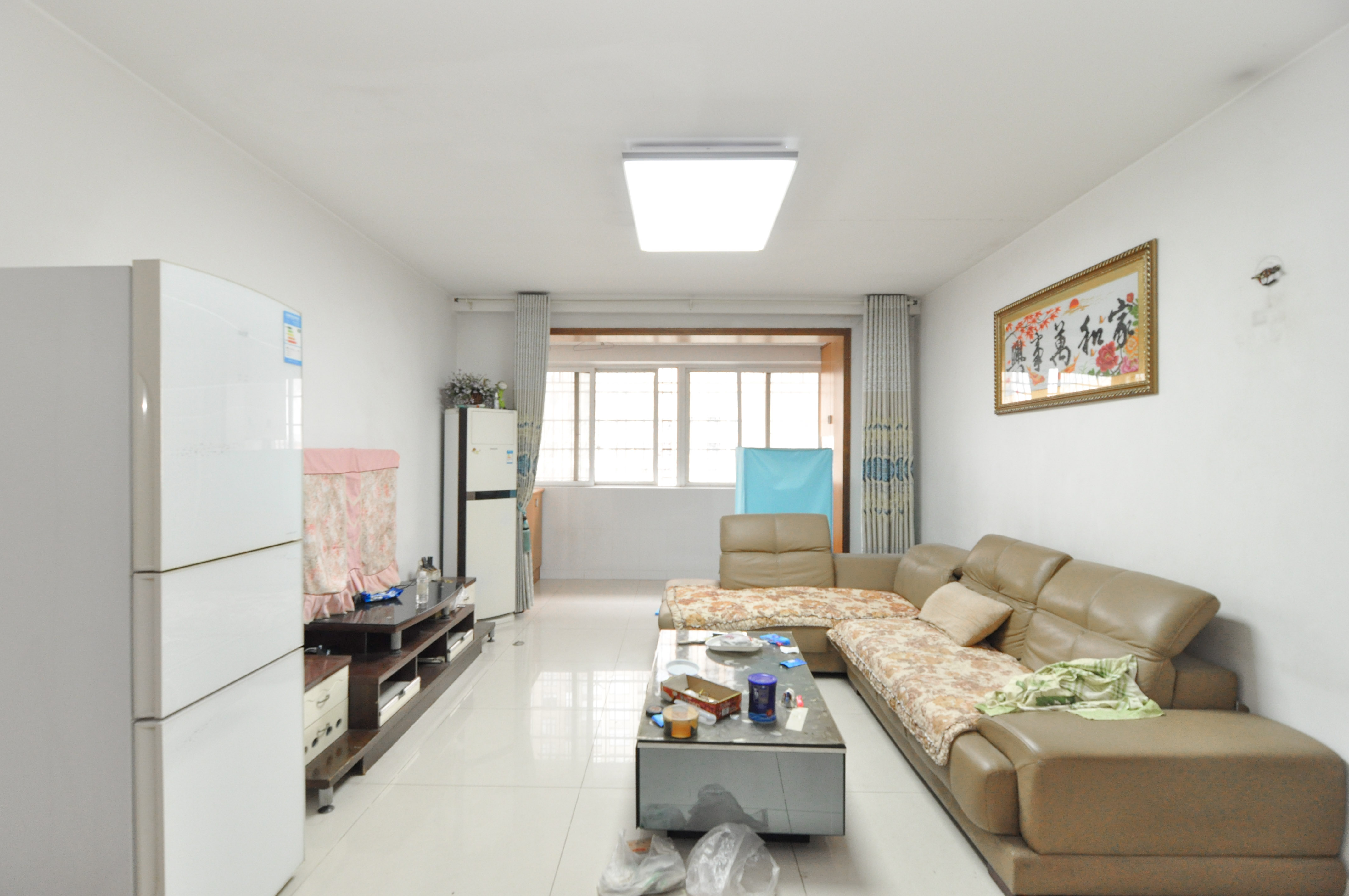 锦绣家园  3室2厅2卫    108.0万 锦绣家园  3室2厅2卫    108.0万客厅