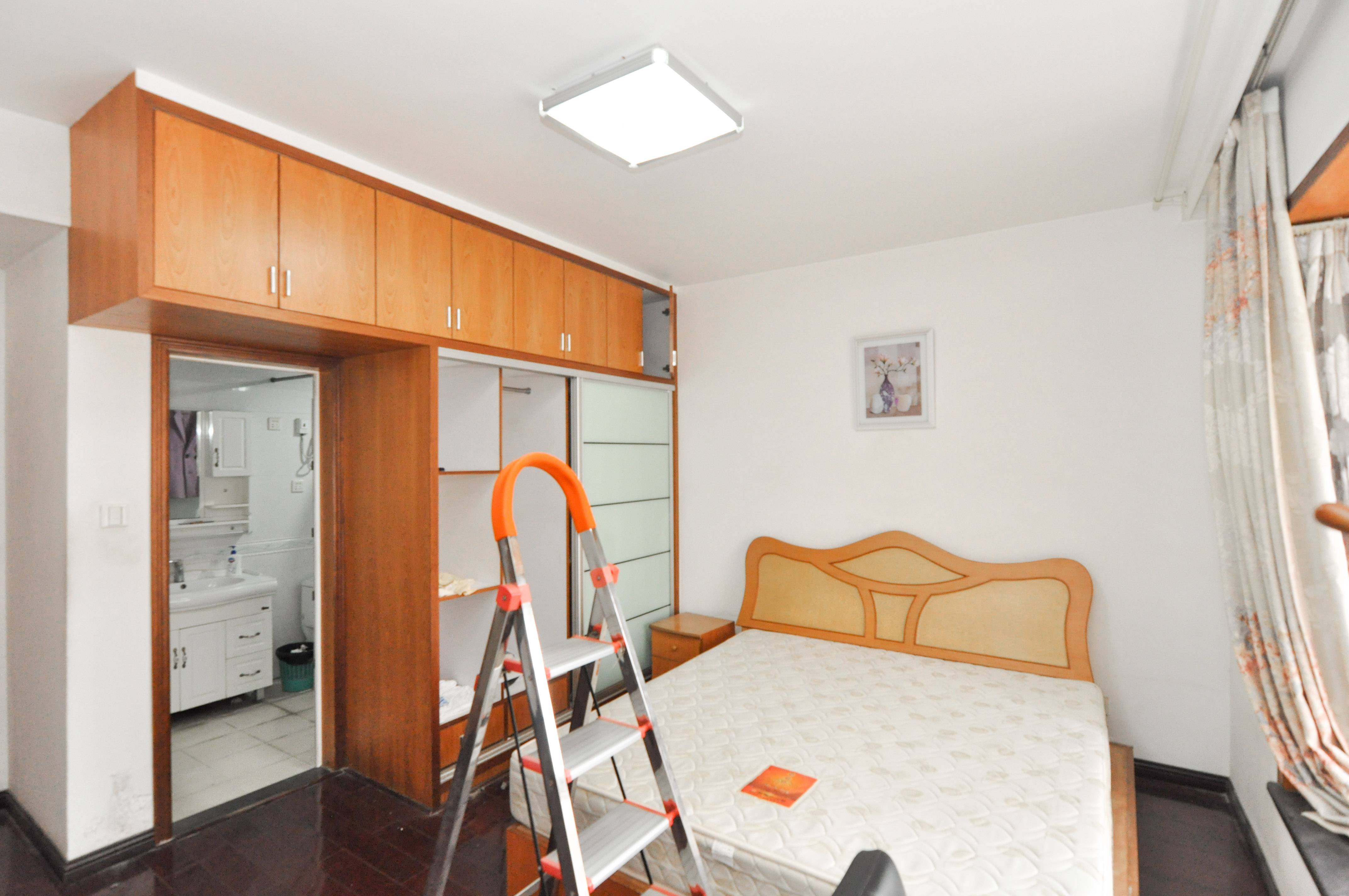 锦绣家园  3室2厅2卫    108.0万 锦绣家园  3室2厅2卫    108.0万卧室