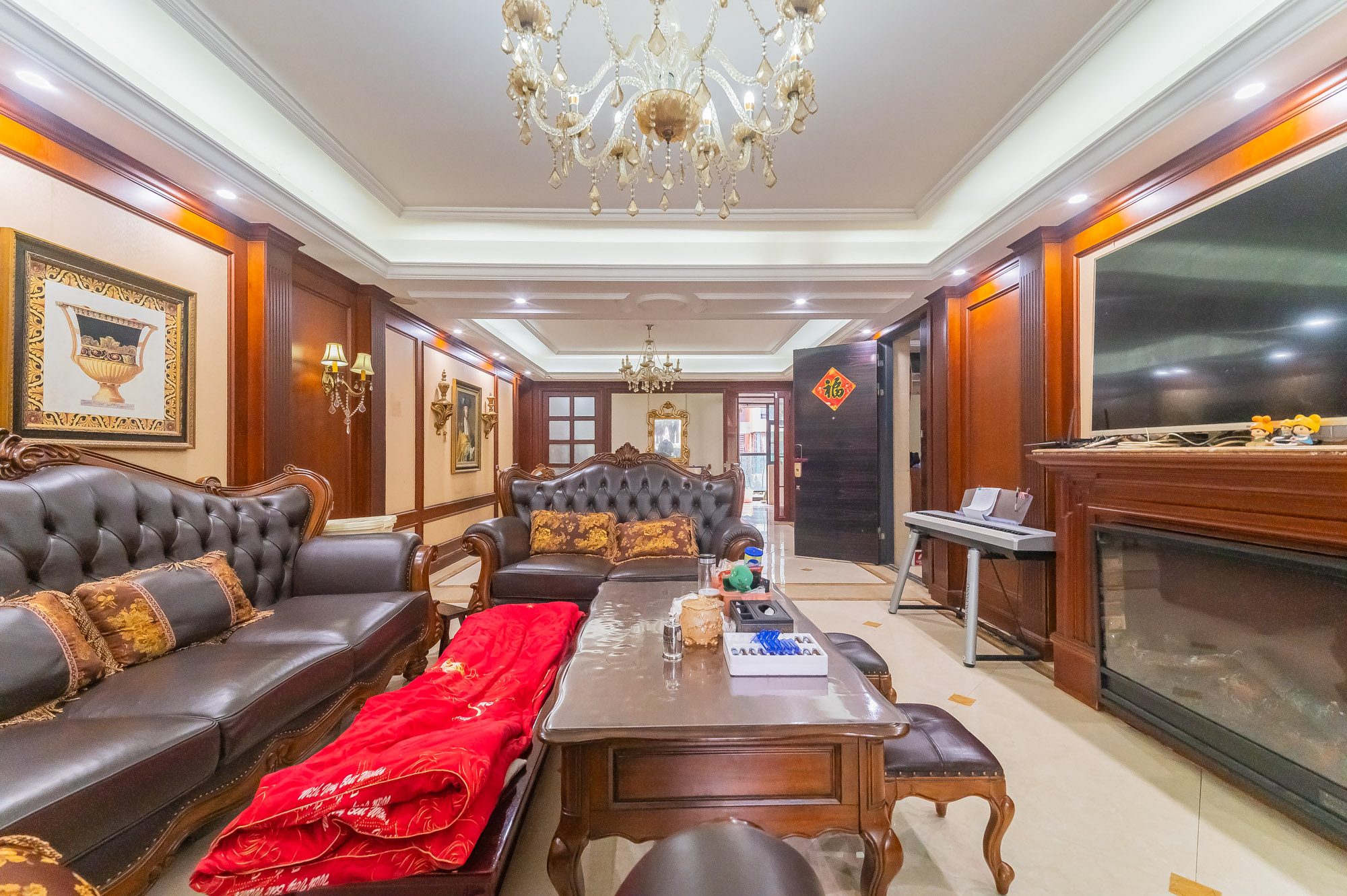 海伦春天 6室3厅3卫 387.0万 海伦春天 6室3厅3卫 387.0万客厅