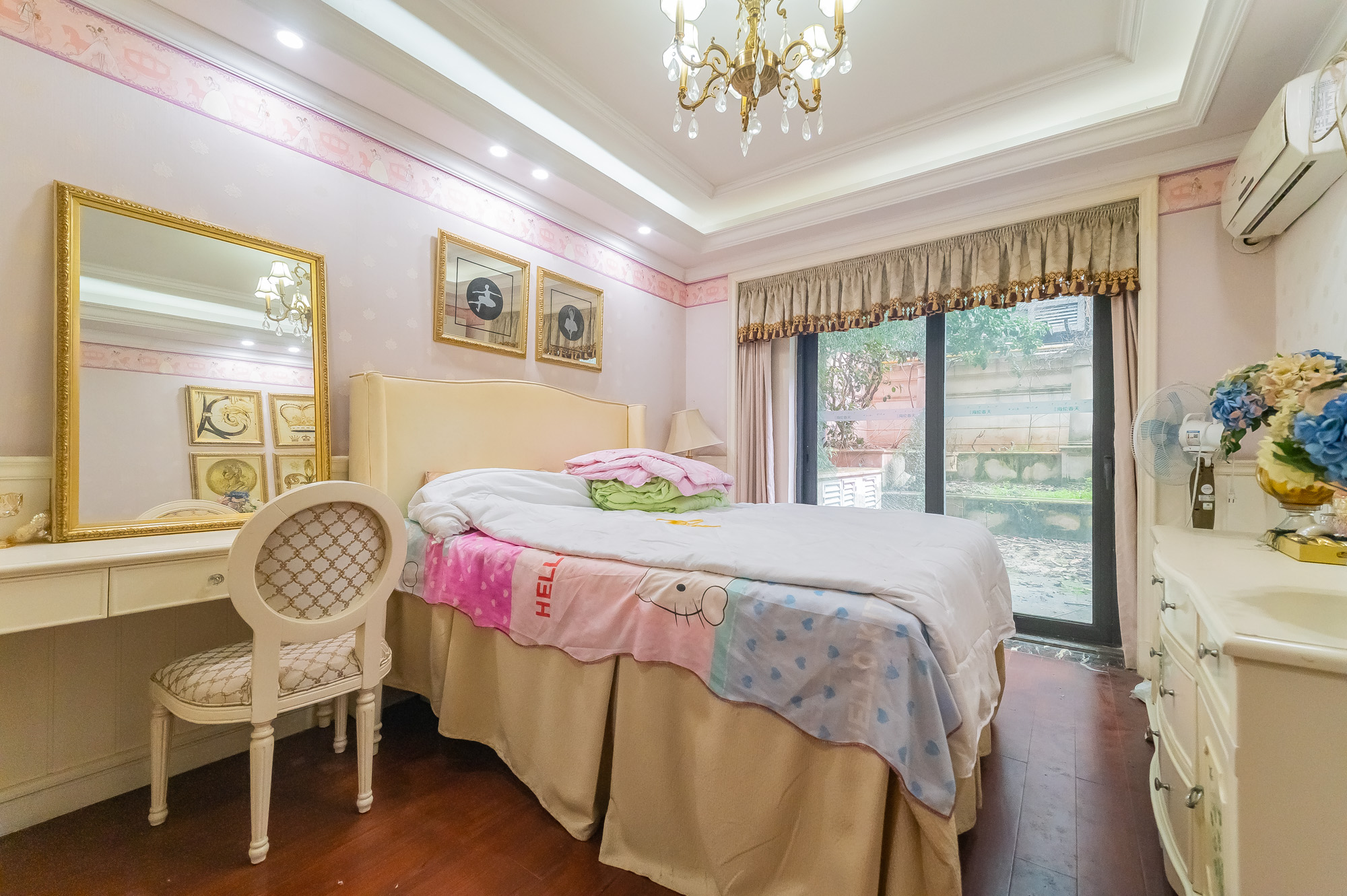 海伦春天 6室3厅3卫 387.0万 海伦春天 6室3厅3卫 387.0万卧室