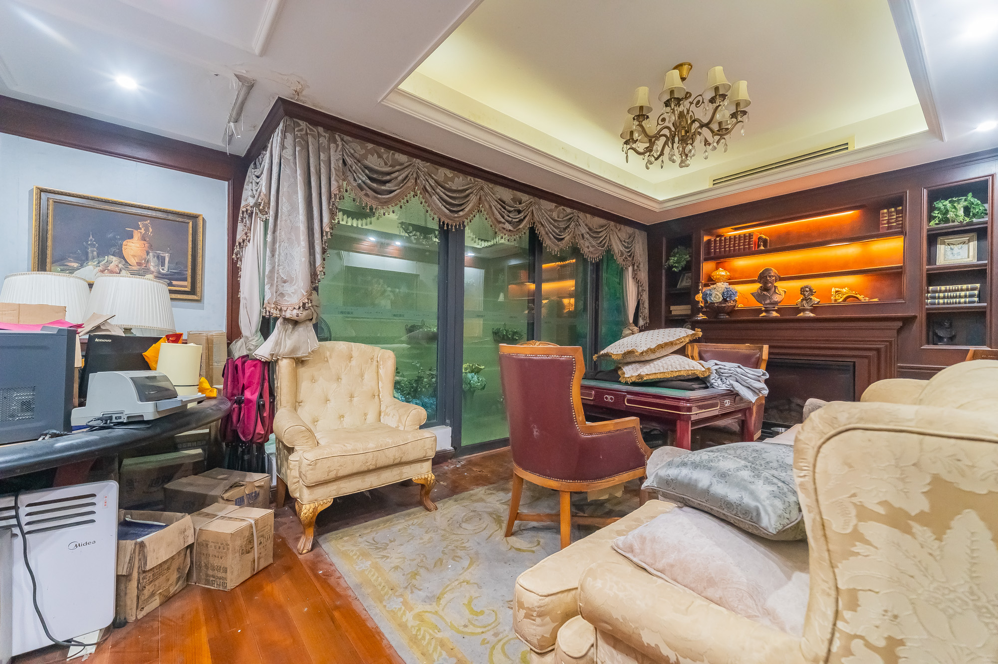 海伦春天 6室3厅3卫 387.0万 海伦春天 6室3厅3卫 387.0万卧室