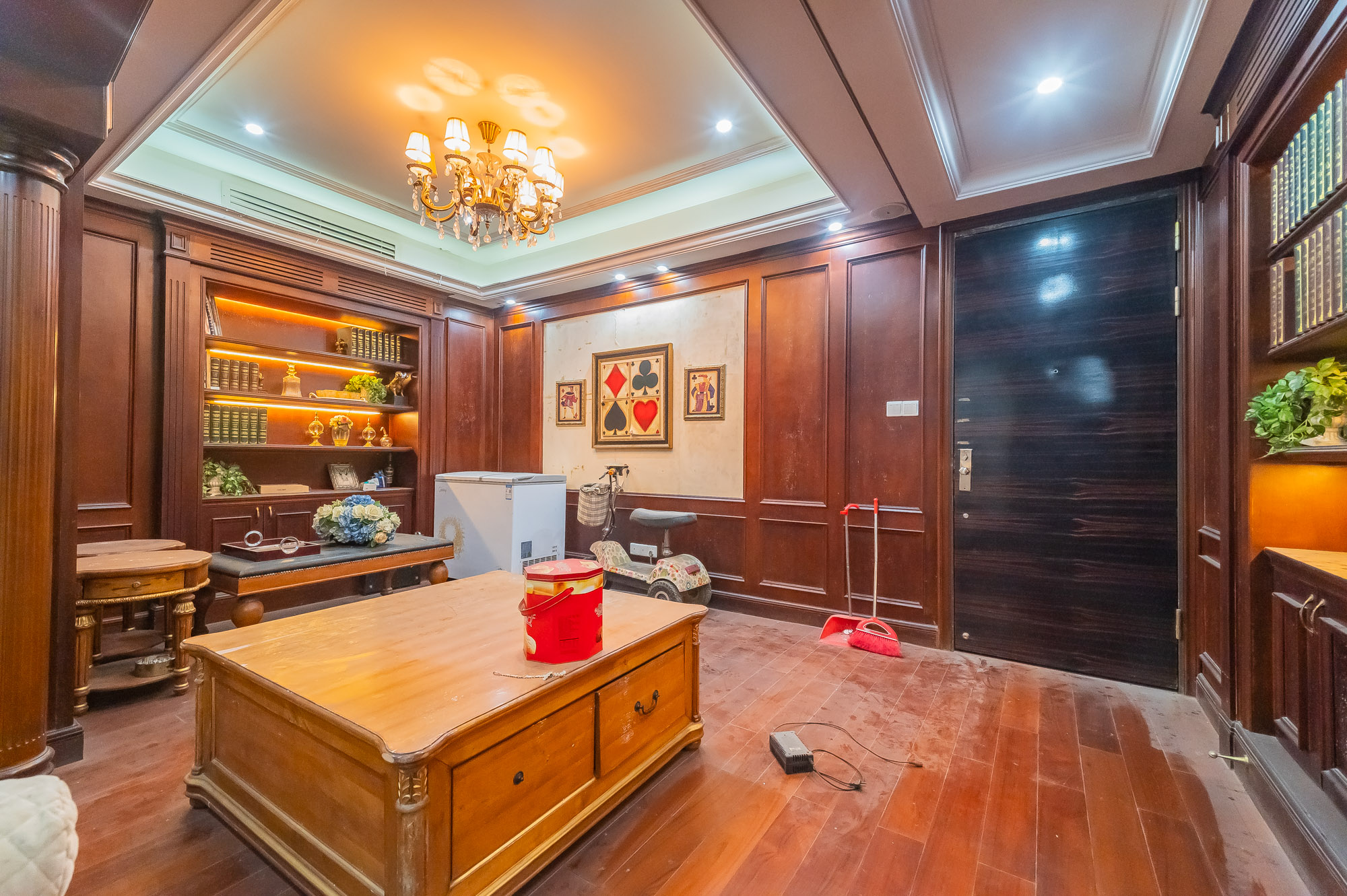 海伦春天 6室3厅3卫 387.0万 海伦春天 6室3厅3卫 387.0万卧室