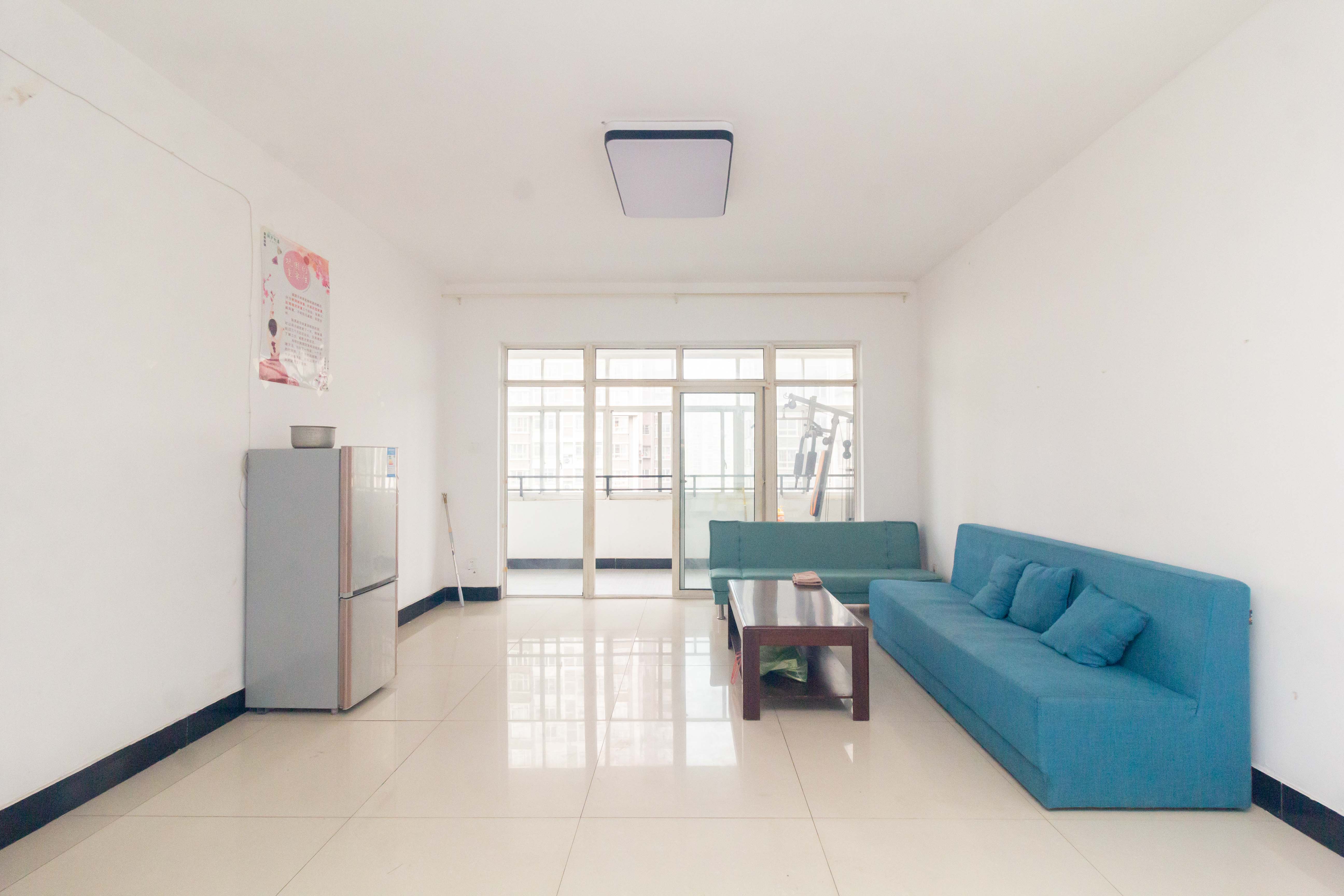 未来蜂巢 4室2厅2卫 68.5万 未来蜂巢 4室2厅2卫 68.5万客厅