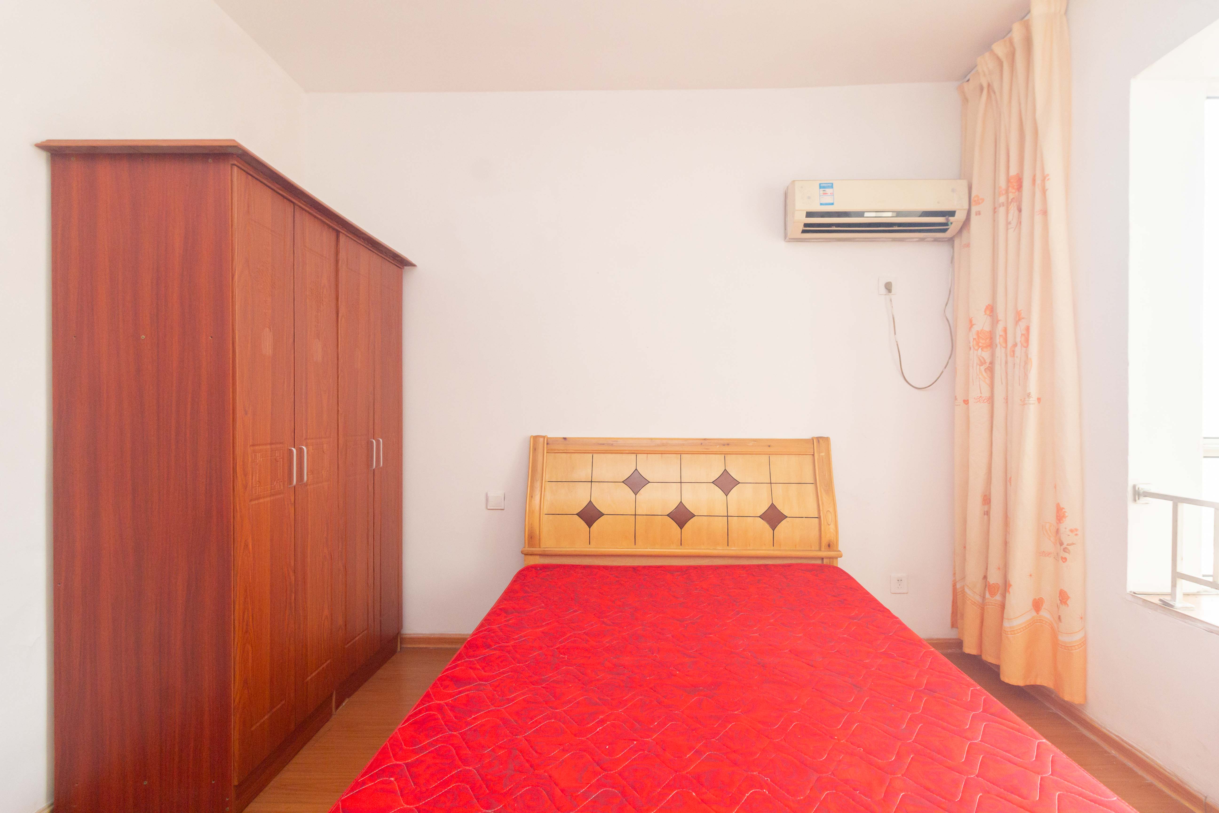 未来蜂巢 4室2厅2卫 68.5万 未来蜂巢 4室2厅2卫 68.5万卧室