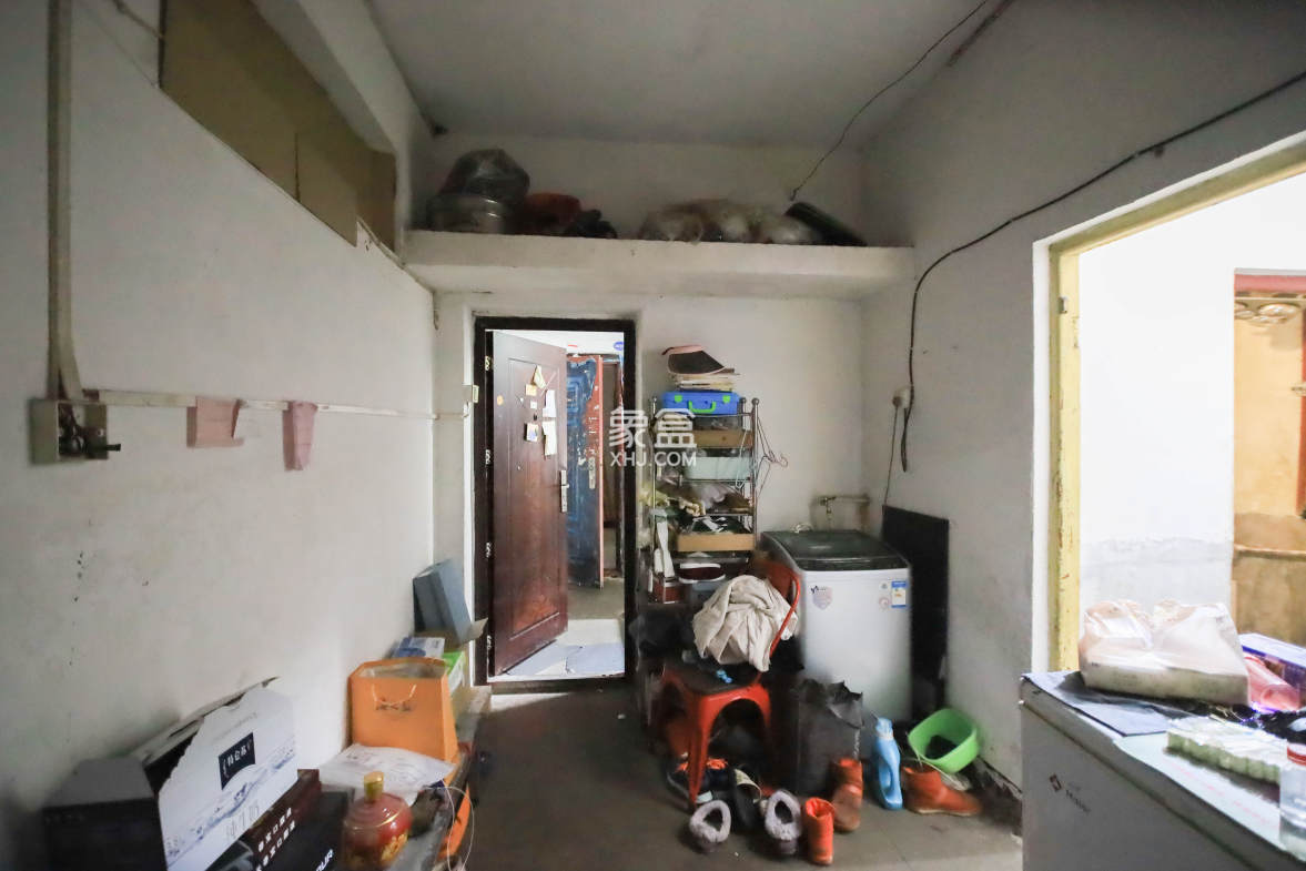 砂子塘社区  2室2厅1卫   58.00万 砂子塘社区  2室2厅1卫   58.00万客厅