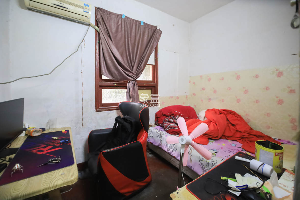 砂子塘社区  2室2厅1卫   58.00万 砂子塘社区  2室2厅1卫   58.00万卧室