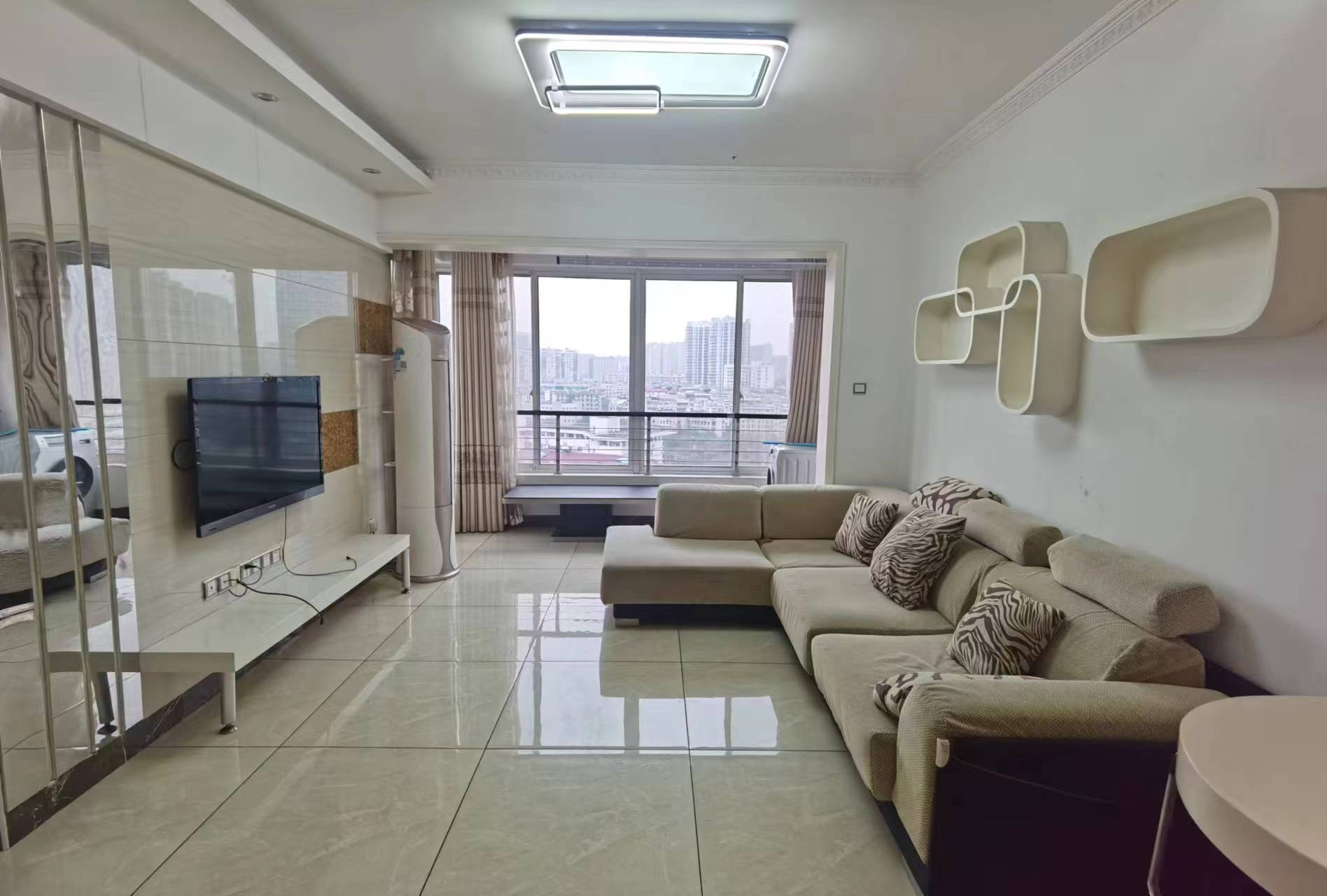 城市风景  2室2厅1卫   49.80万