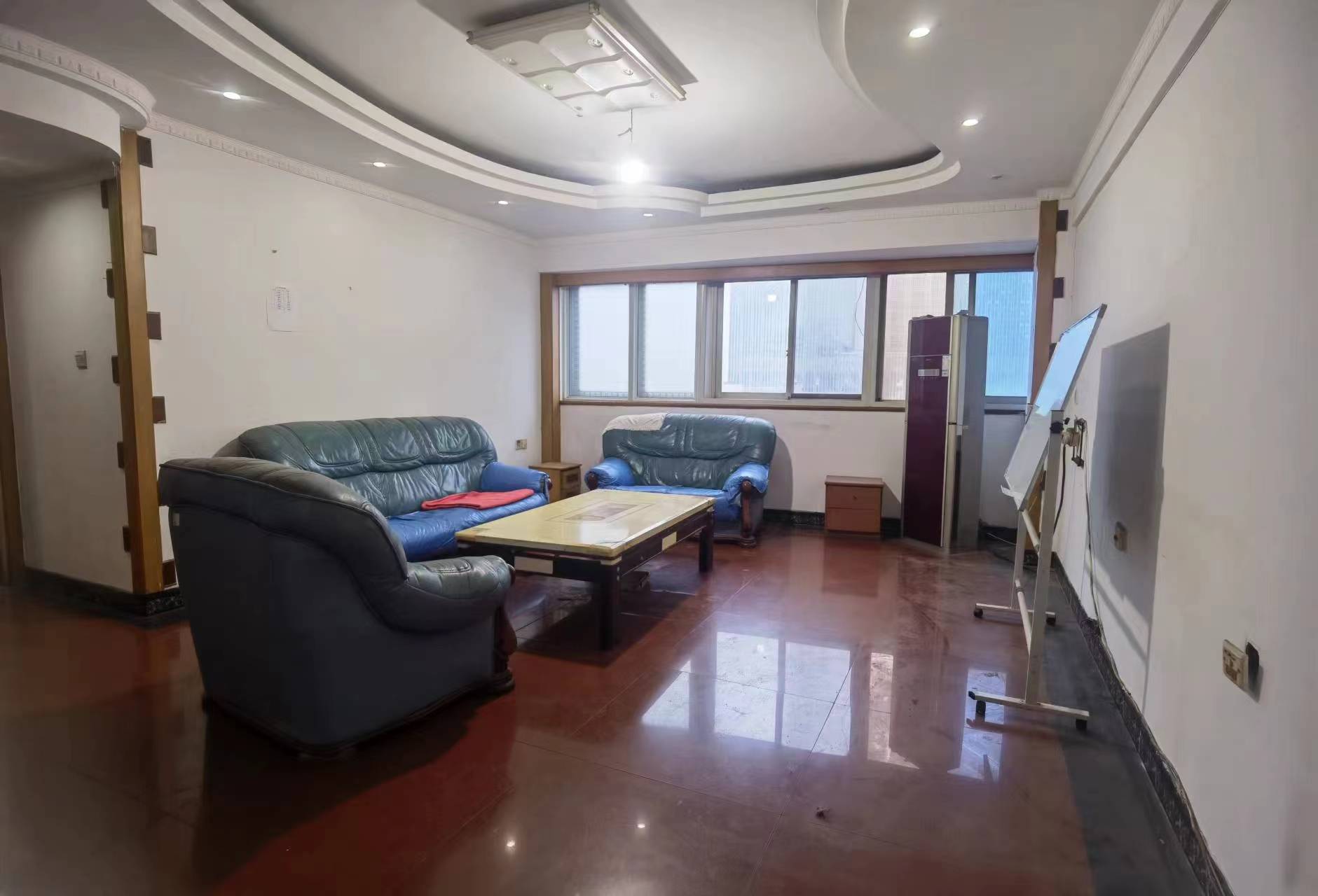 房兴大厦  3室2厅1卫    45.0万 房兴大厦  3室2厅1卫    45.0万室内图