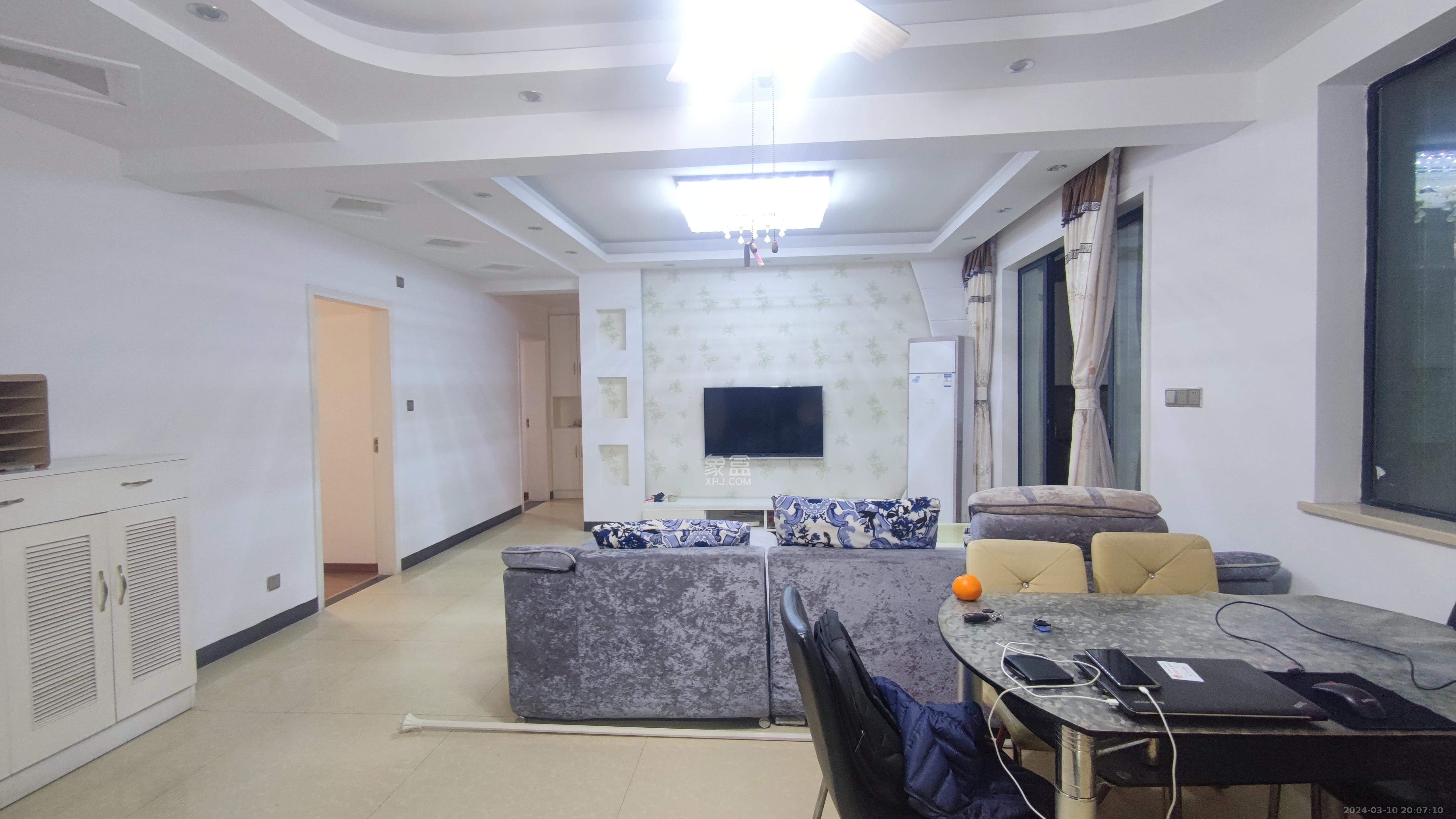 中建麓山和苑  3室2厅1卫   2200.00元/月室内图