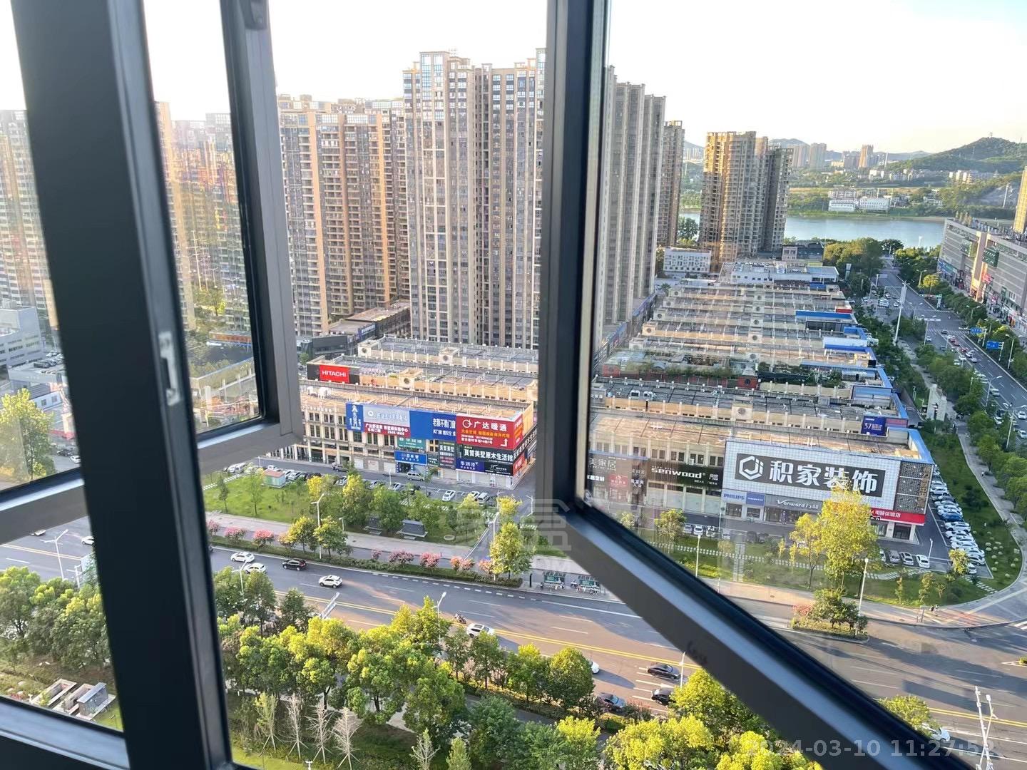 和顺天河广场（型格广场）  1室1厅1卫   1300.00元/月室内图1
