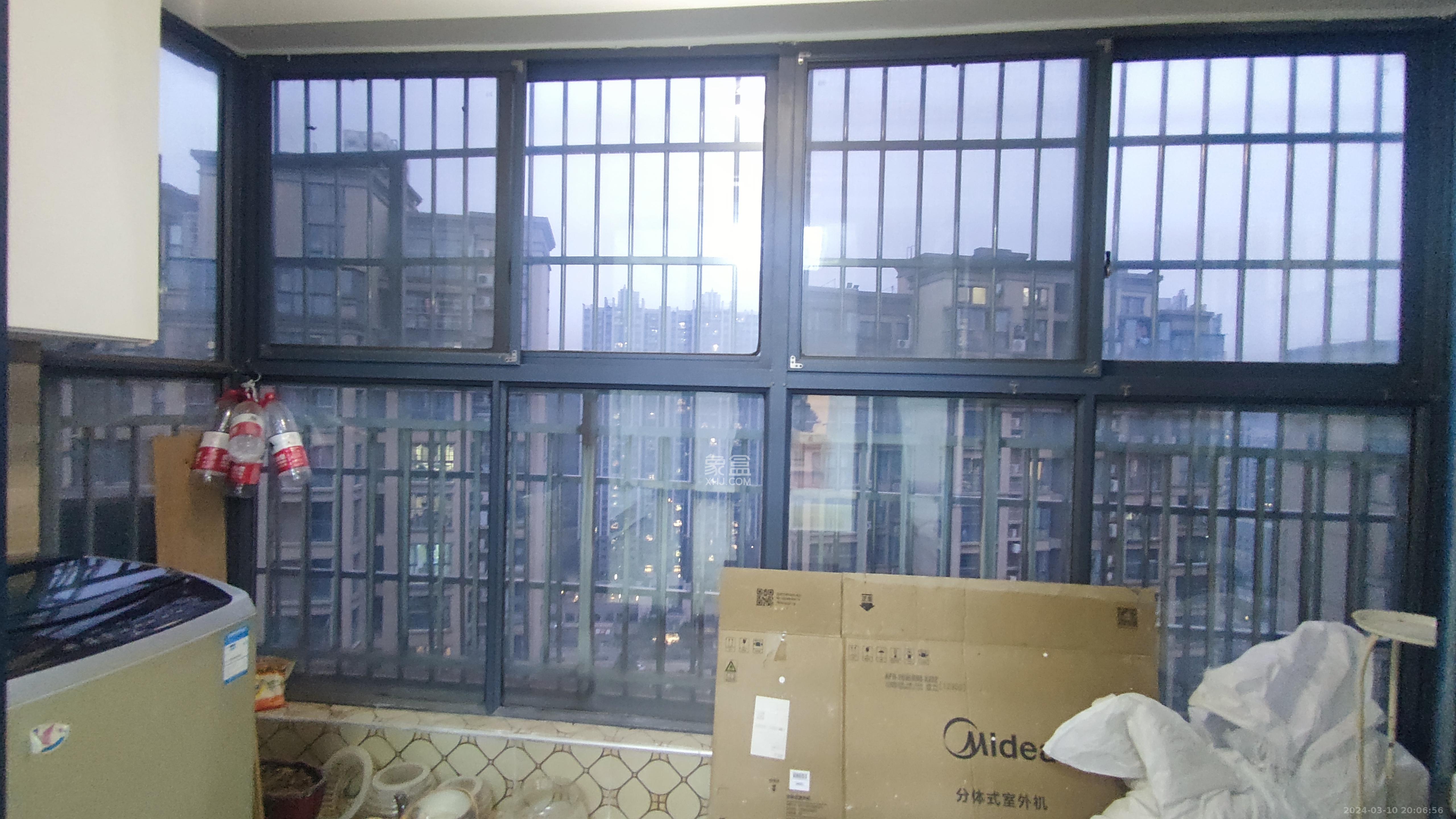 中建麓山和苑  3室2厅1卫   2200.00元/月室内图