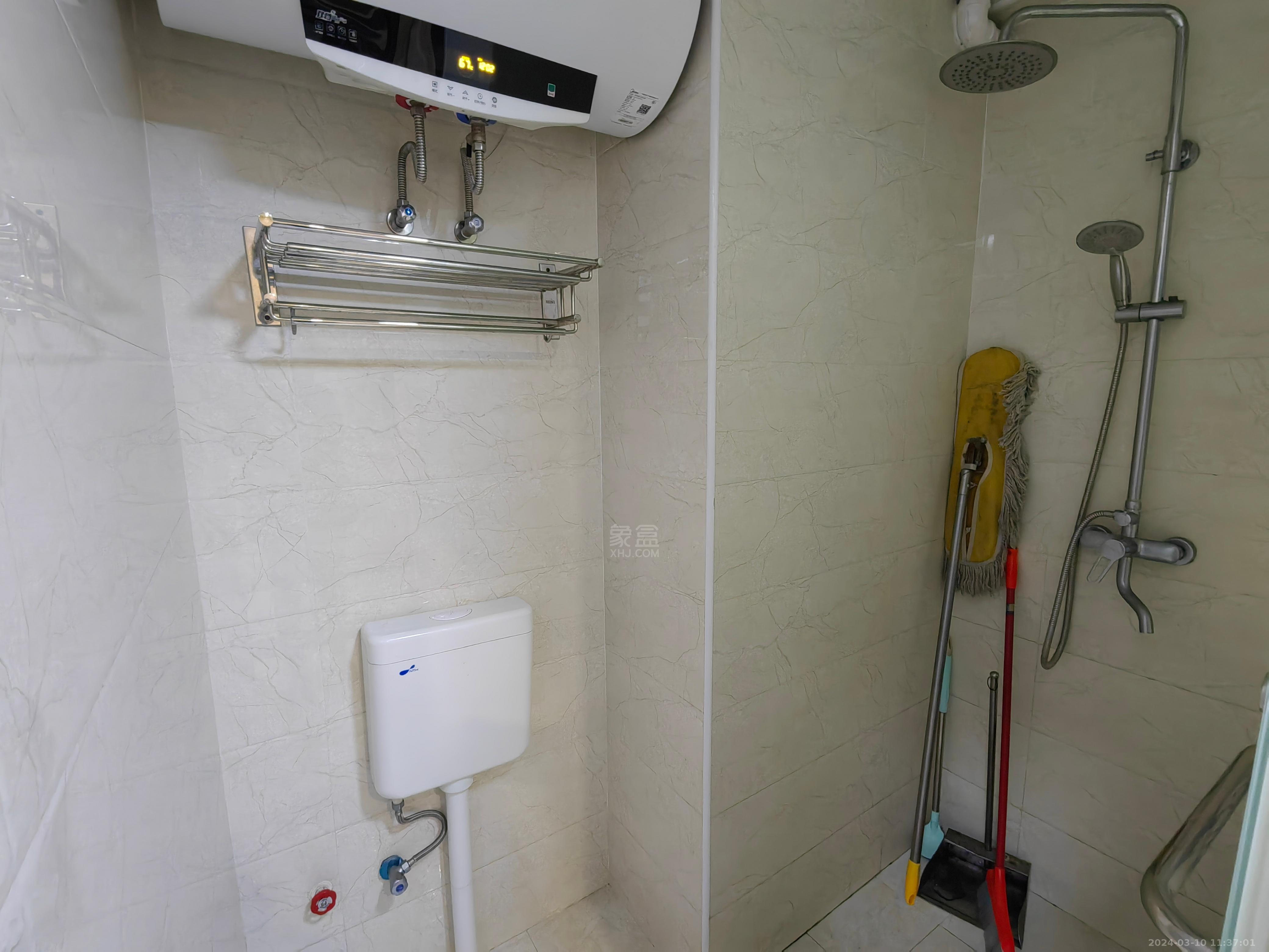 中泰财富湘江  1室1厅1卫   1300.00元/月室内图