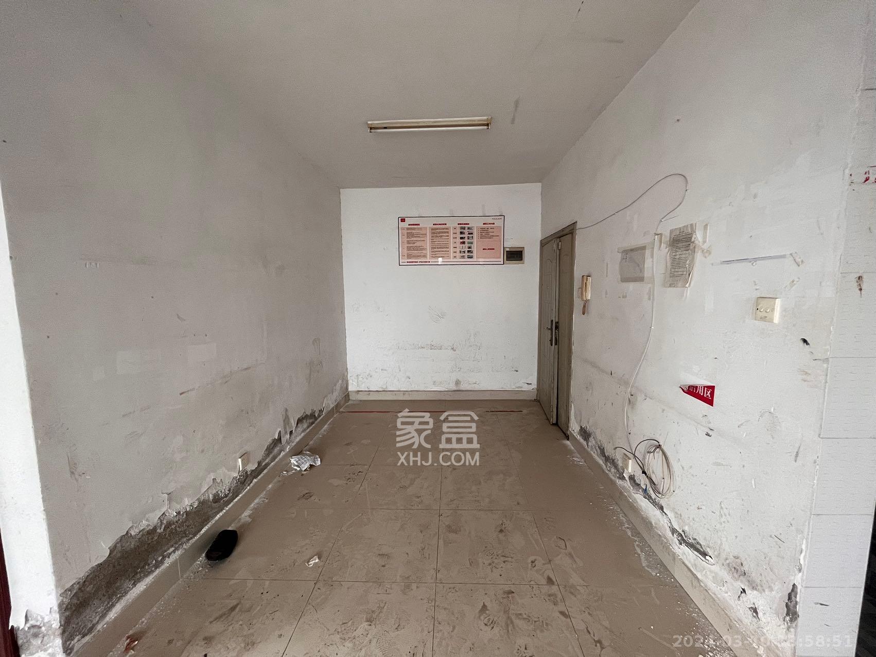 华菱新城地标  3室1厅1卫   1800.00元/月室内图