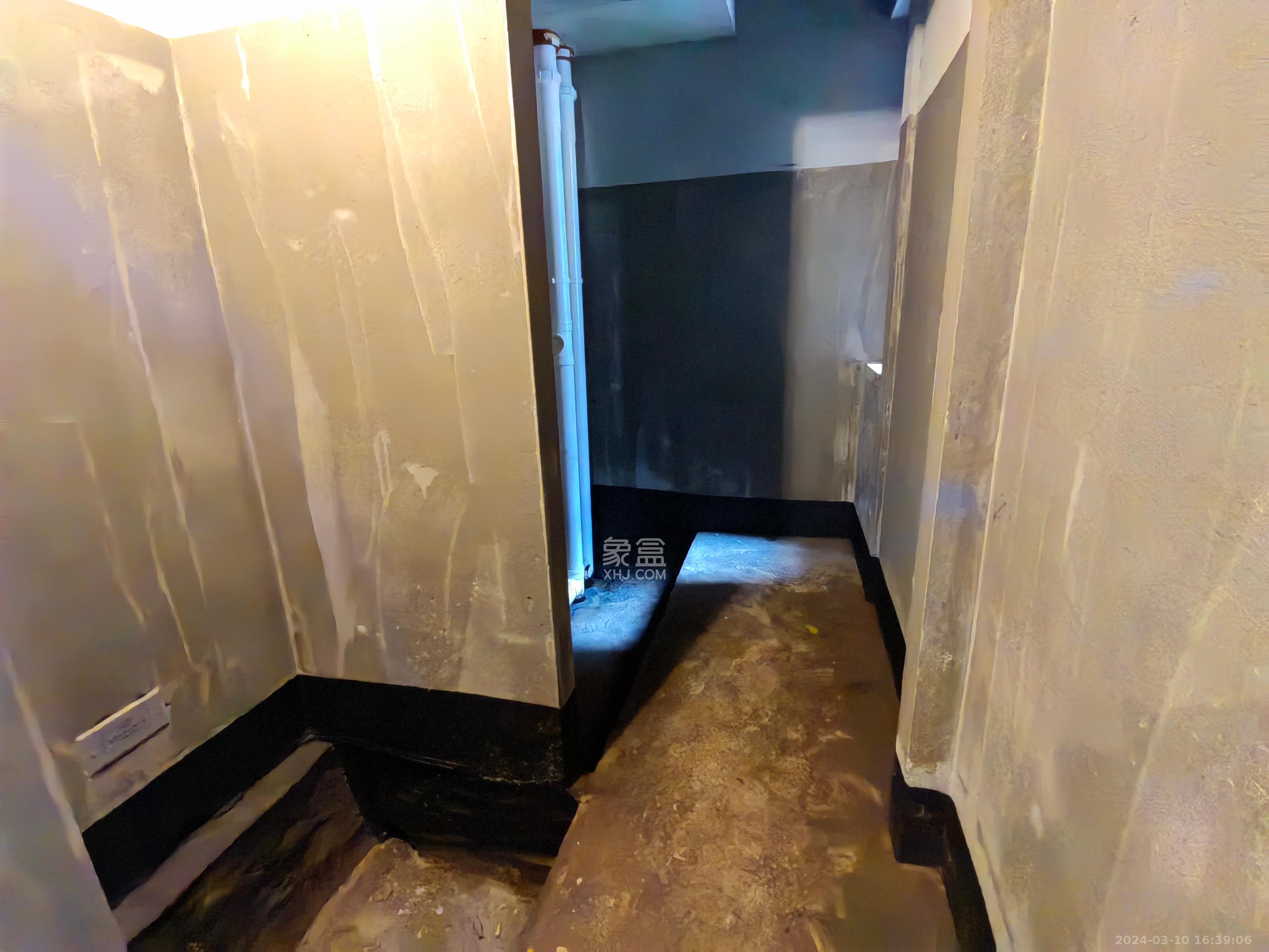 日盛湖湘悦府  4室2厅2卫   1300.00元/月室内图