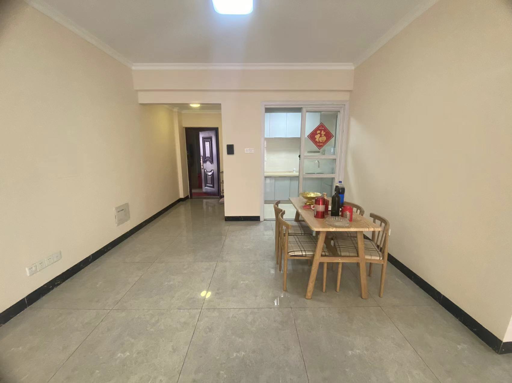 奥园广场  3室2厅2卫    70.8万 奥园广场  3室2厅2卫    70.8万室内图