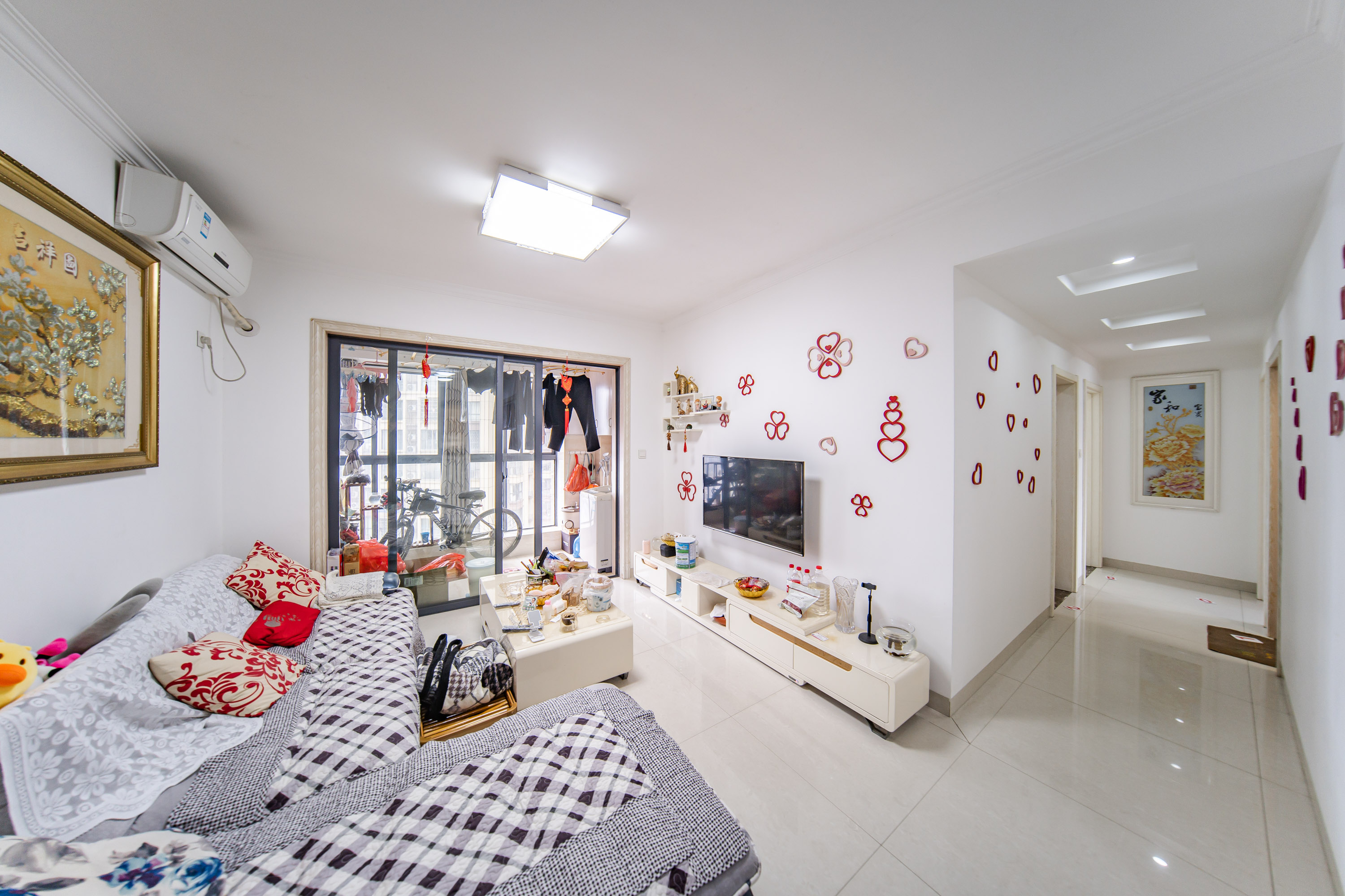 兰亭湾畔 3室2厅1卫 87.0万 兰亭湾畔 3室2厅1卫 87.0万客厅