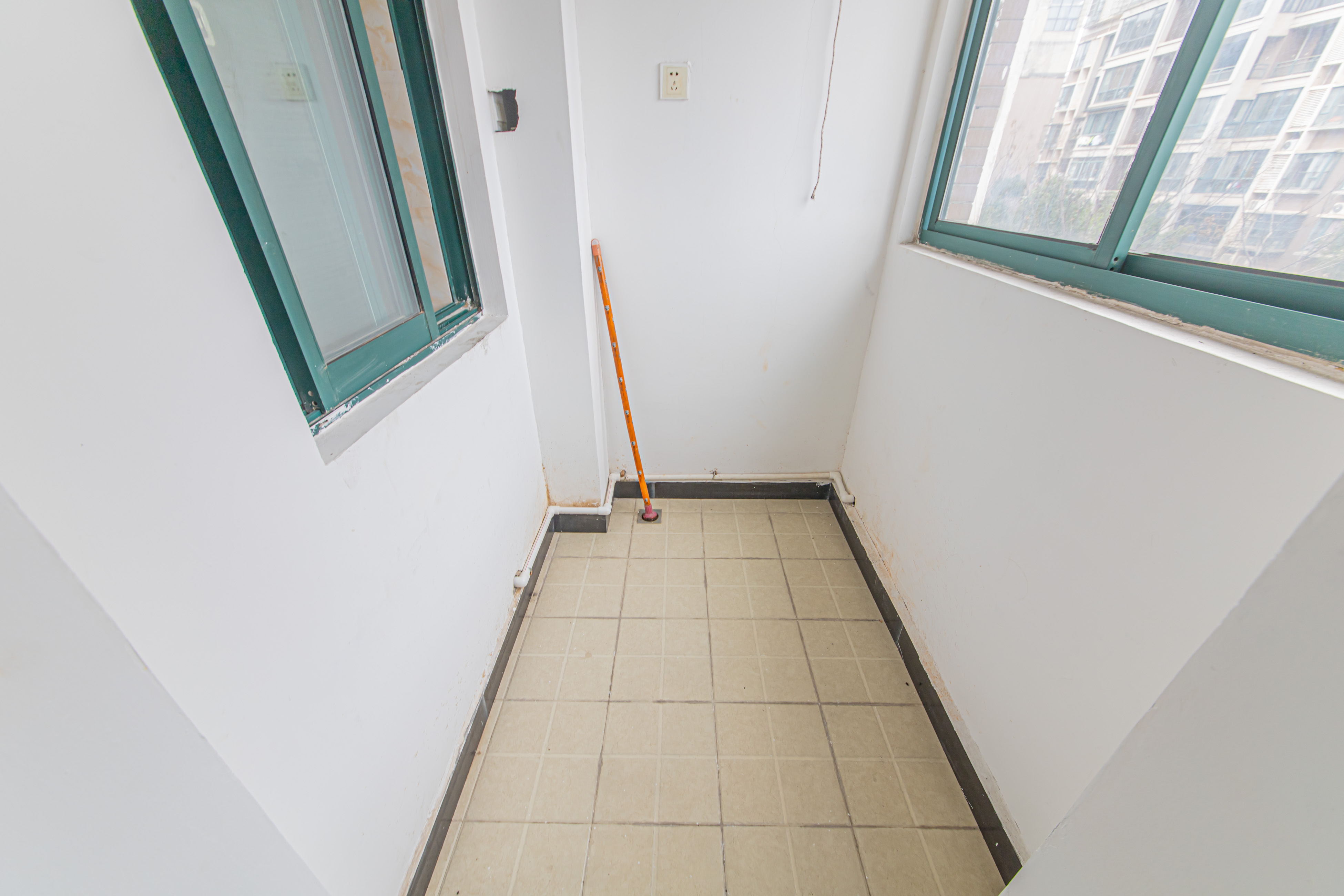 银桂苑 7室2厅3卫 222.5万 银桂苑 7室2厅3卫 222.5万阳台