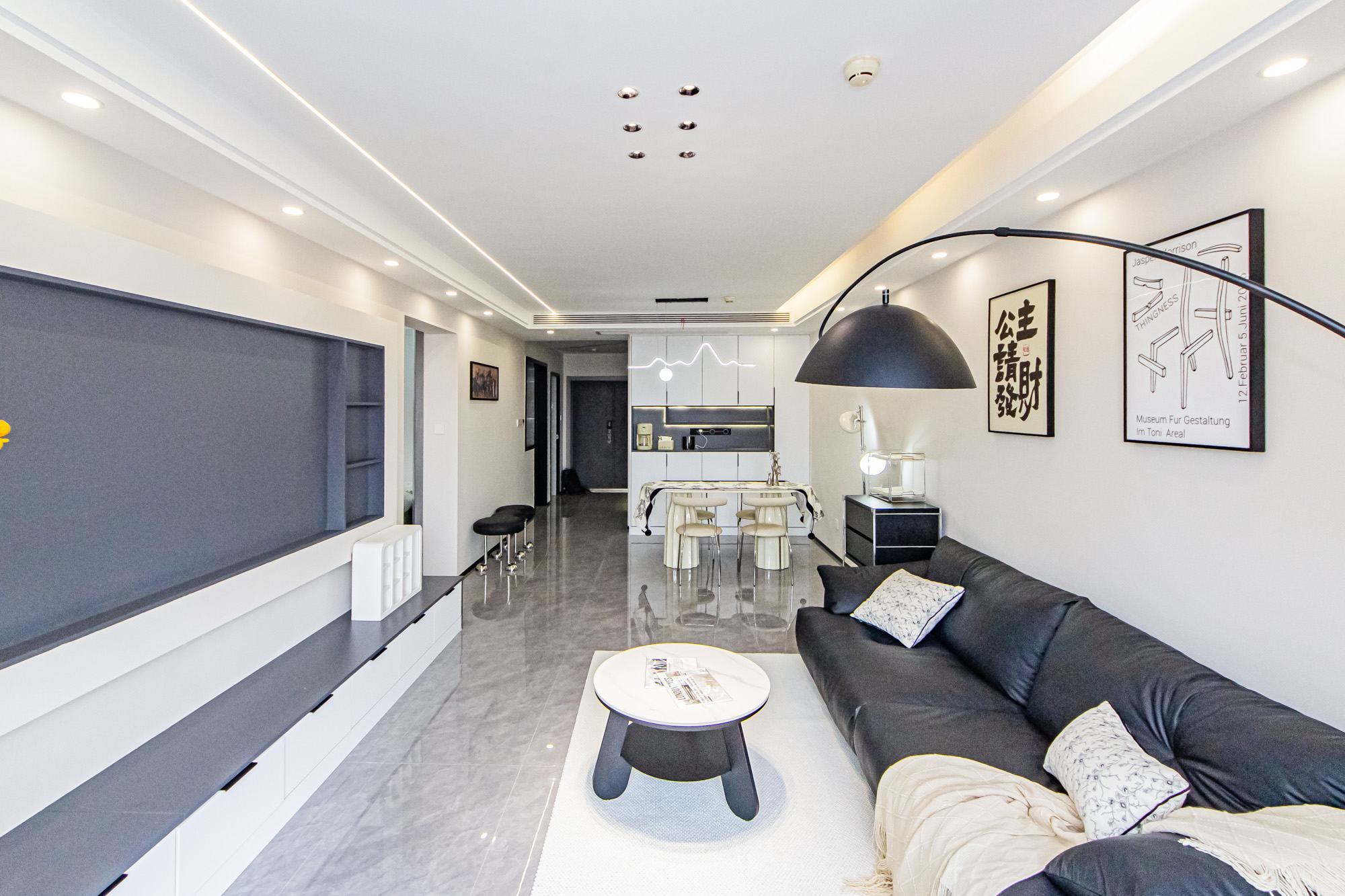 北辰三角洲E4区  3室2厅1卫    168.0万客厅