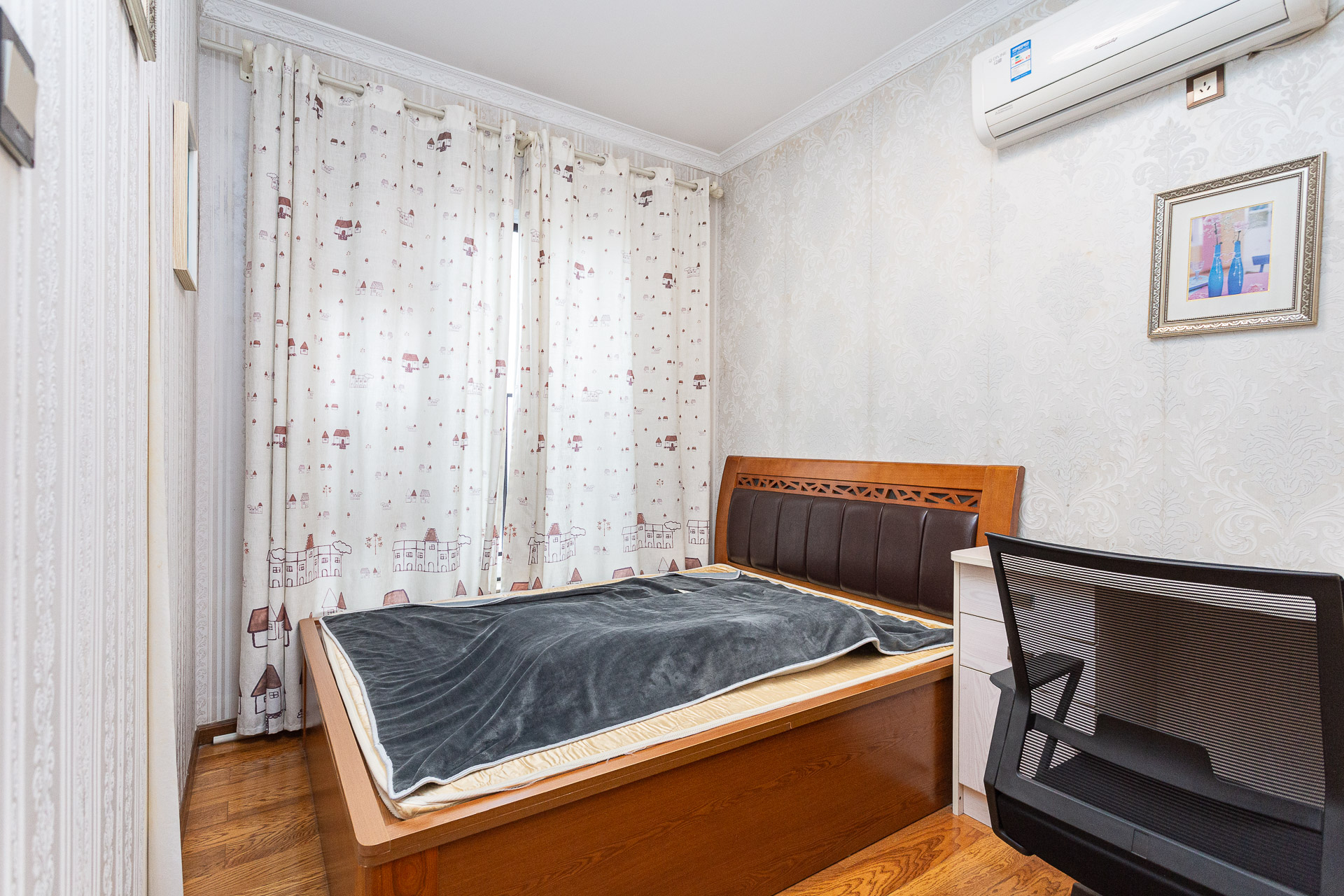 时代倾城一期 2室2厅1卫 86.0万 时代倾城一期 2室2厅1卫 86.0万卧室