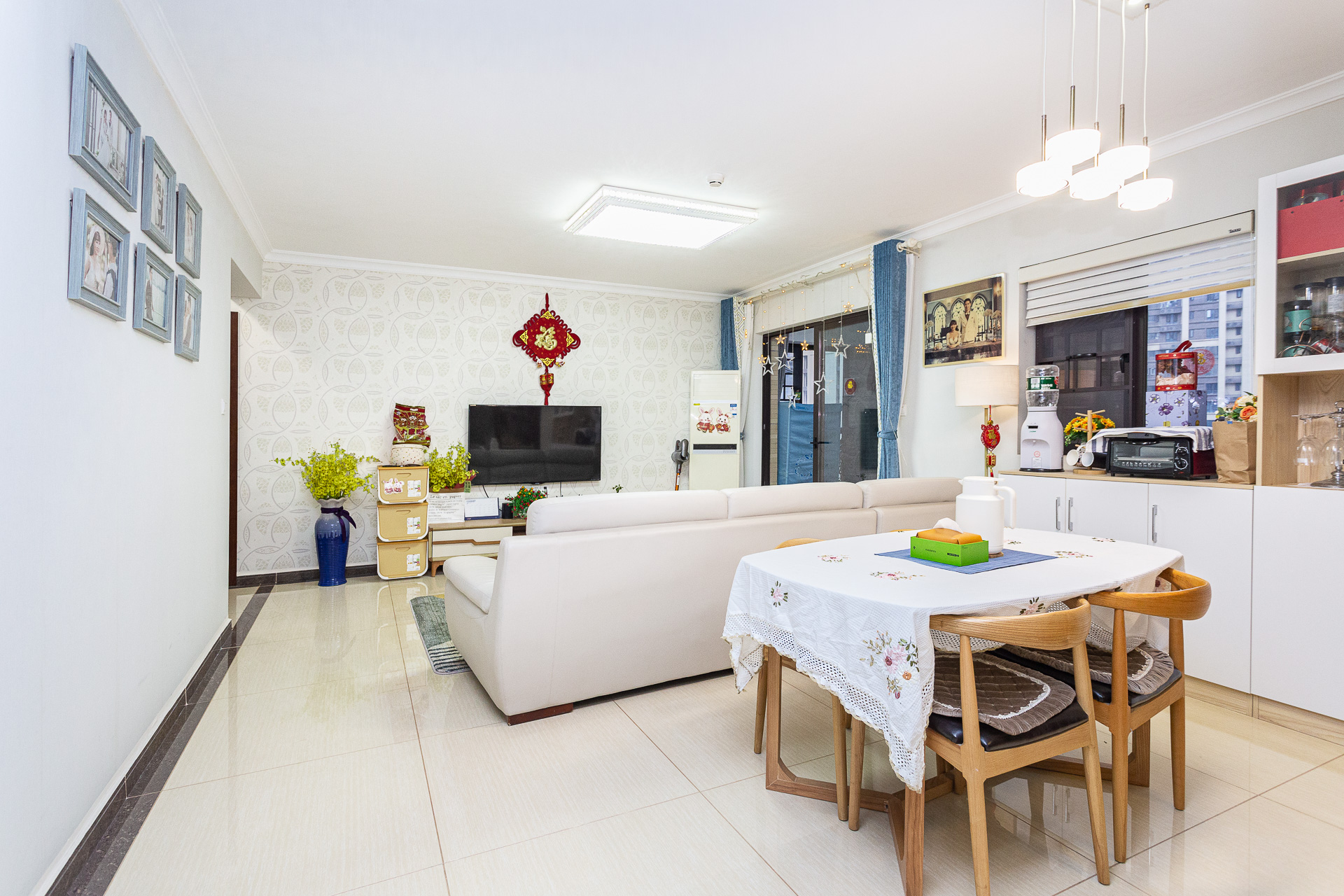 时代倾城二期 4室2厅2卫 115.0万 时代倾城二期 4室2厅2卫 115.0万客厅