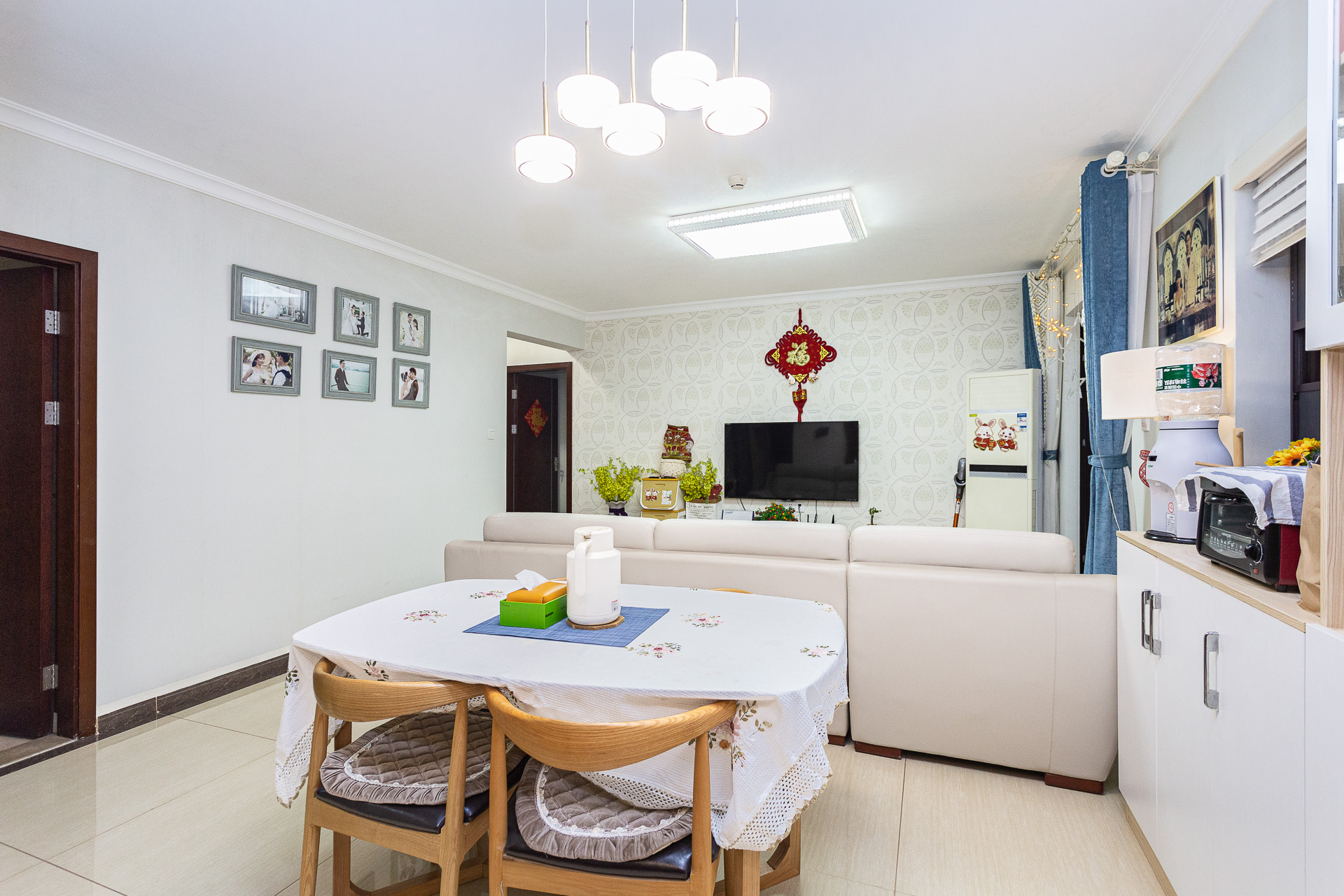 时代倾城二期 4室2厅2卫 115.0万 时代倾城二期 4室2厅2卫 115.0万客厅