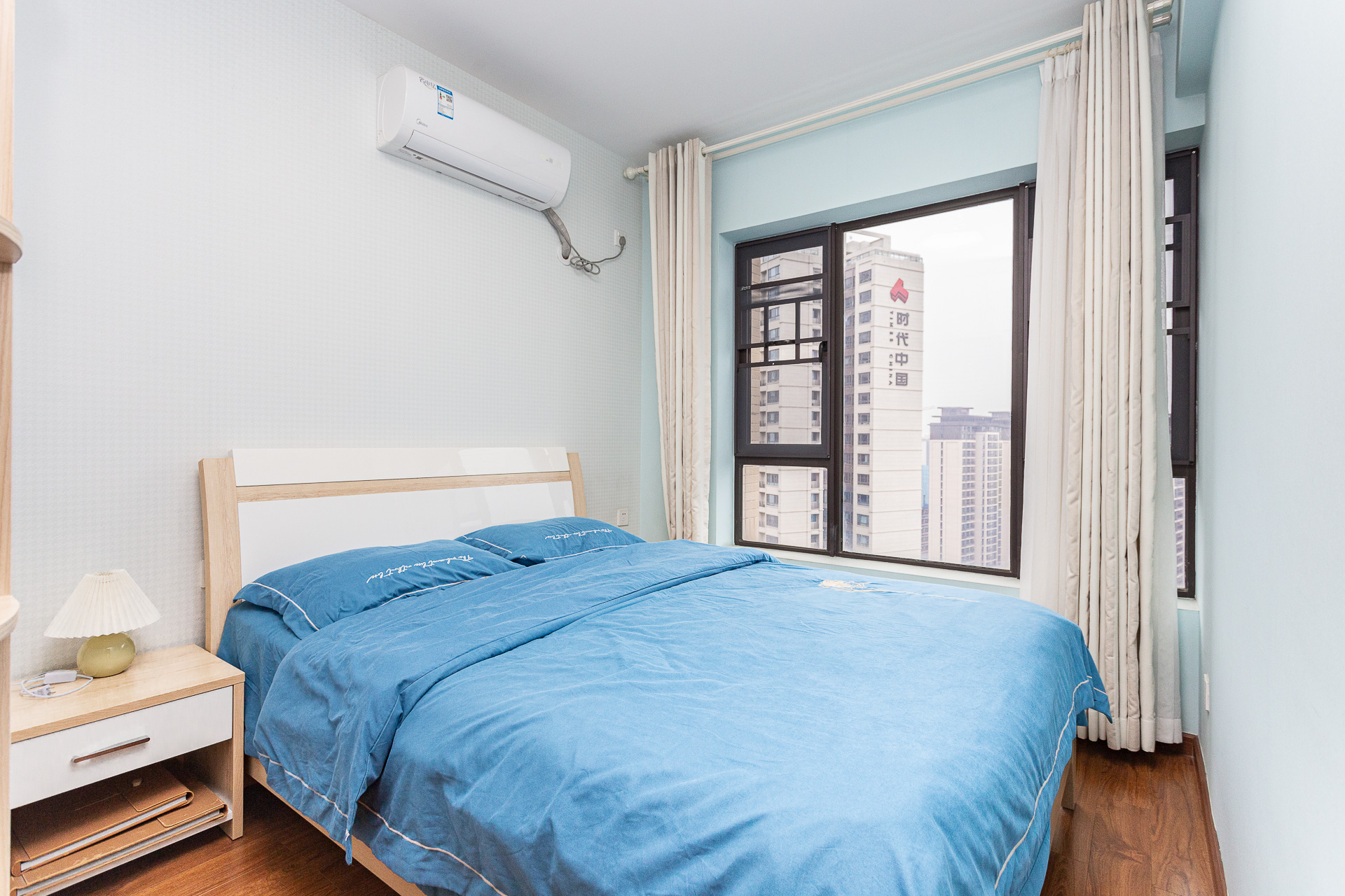 时代倾城二期 4室2厅2卫 115.0万 时代倾城二期 4室2厅2卫 115.0万卧室