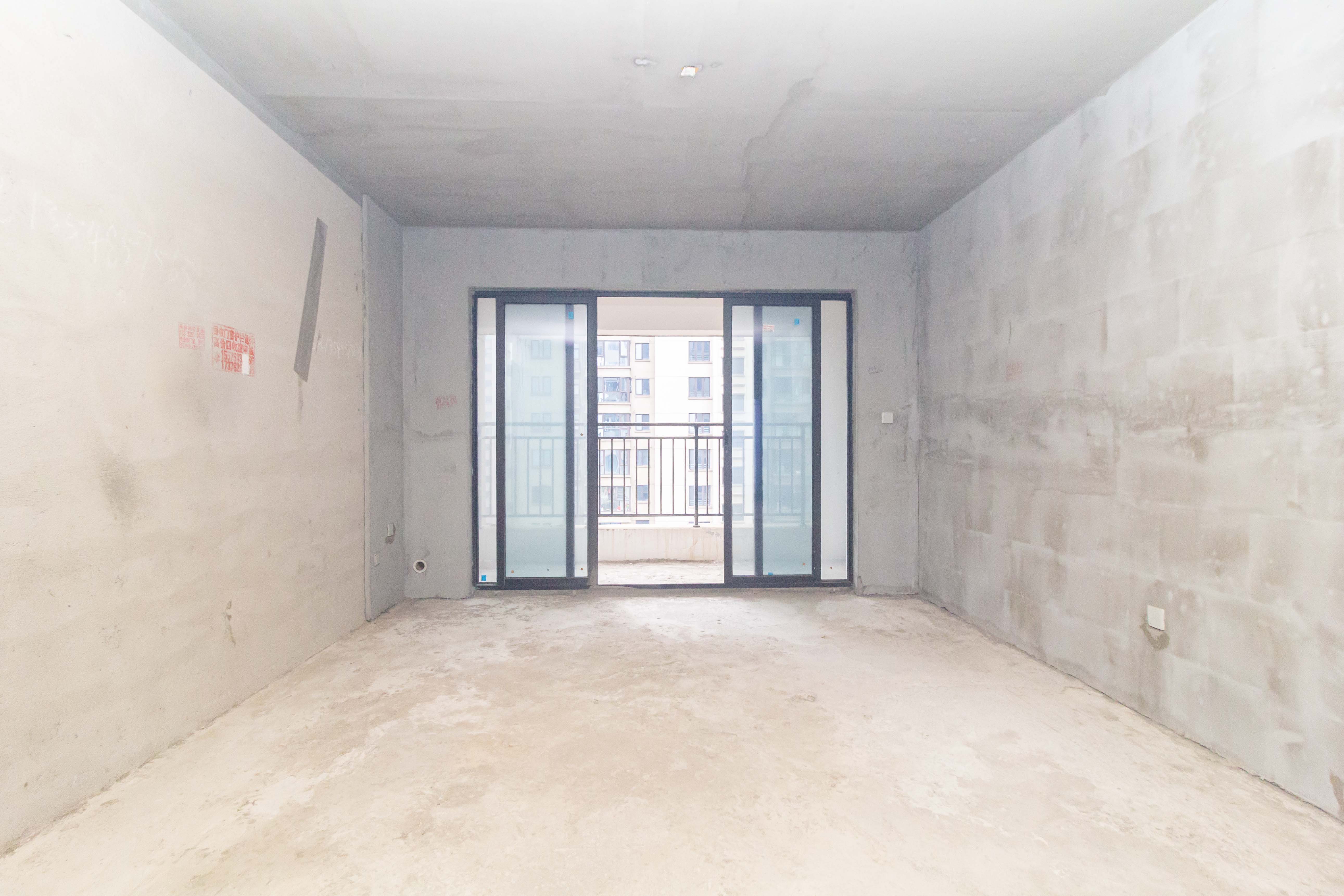 金广星苑  3室2厅2卫    49.8万 金广星苑  3室2厅2卫    49.8万客厅