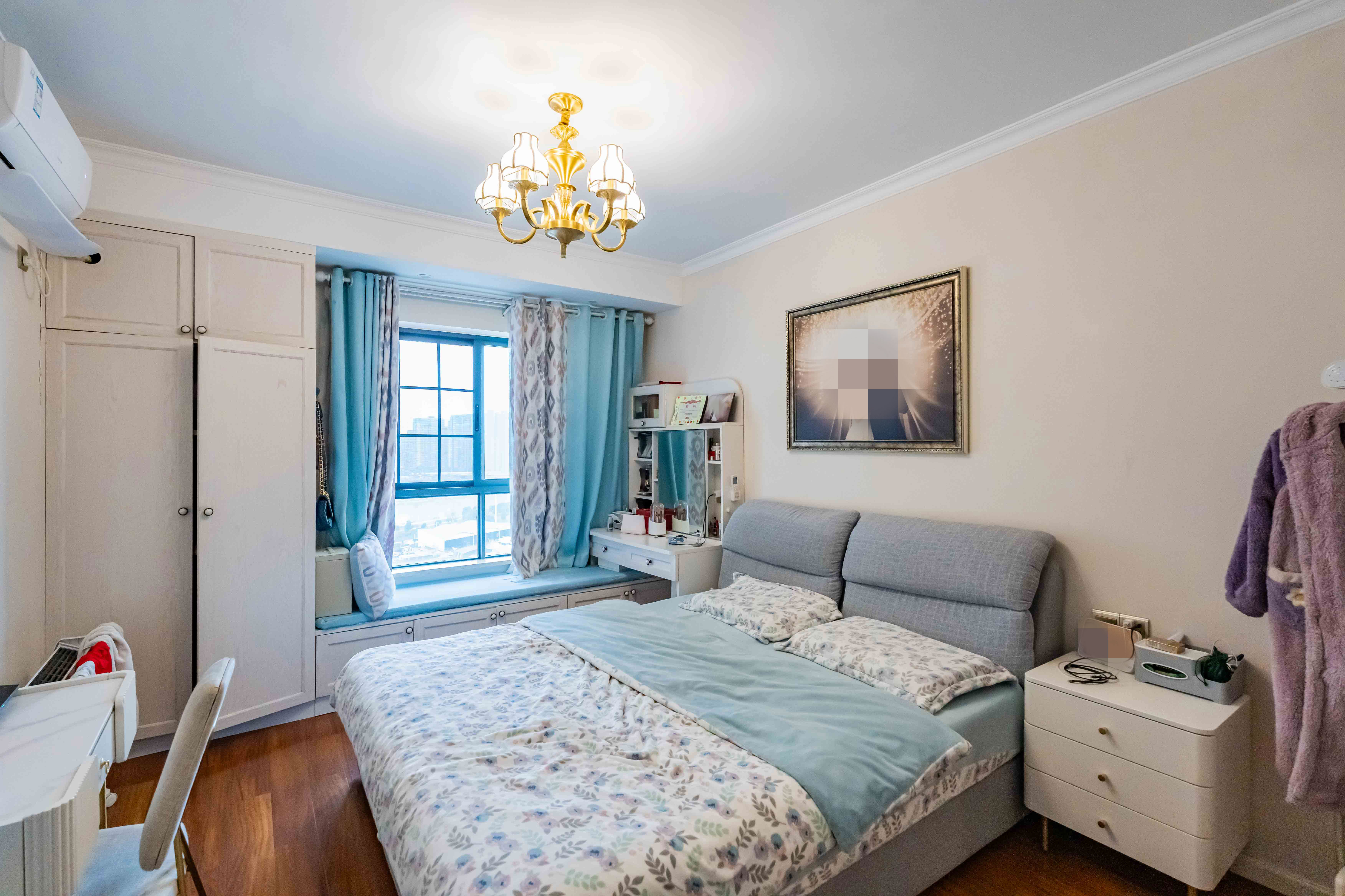 五矿沁园金城(春和景园) 3室2厅2卫 105.0万 五矿沁园金城(春和景园) 3室2厅2卫 105.0万卧室