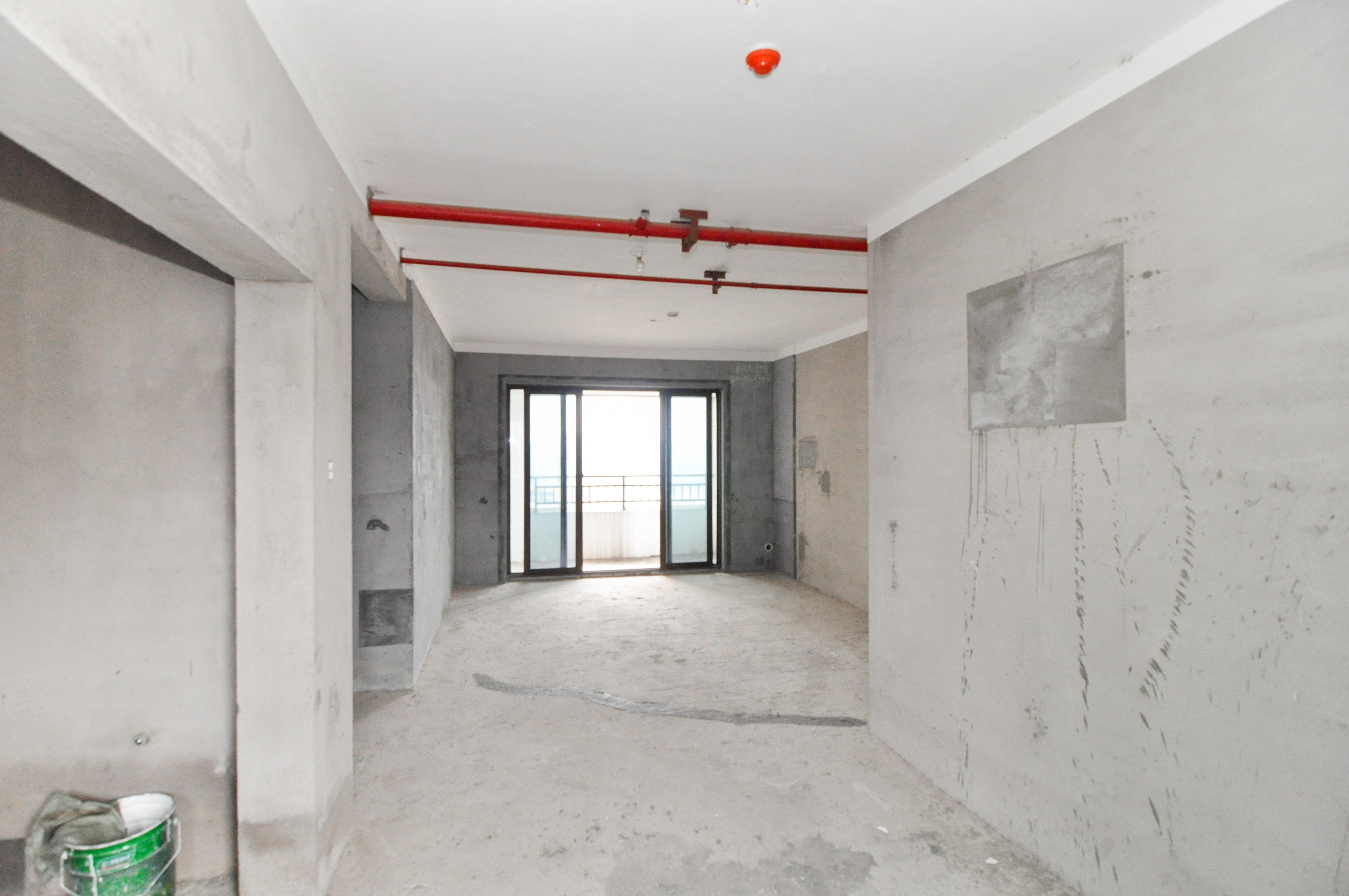 卓越浅水湾 4室2厅2卫 128.0万 卓越浅水湾 4室2厅2卫 128.0万客厅