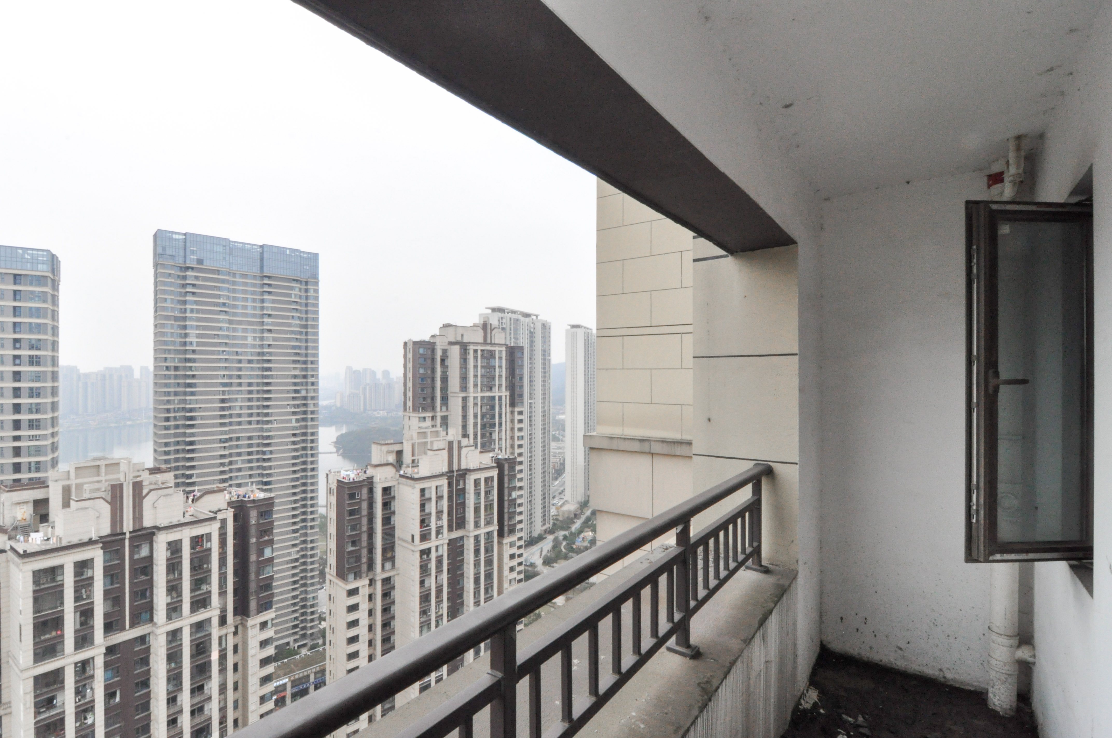 卓越浅水湾 4室2厅2卫 128.0万 卓越浅水湾 4室2厅2卫 128.0万其他