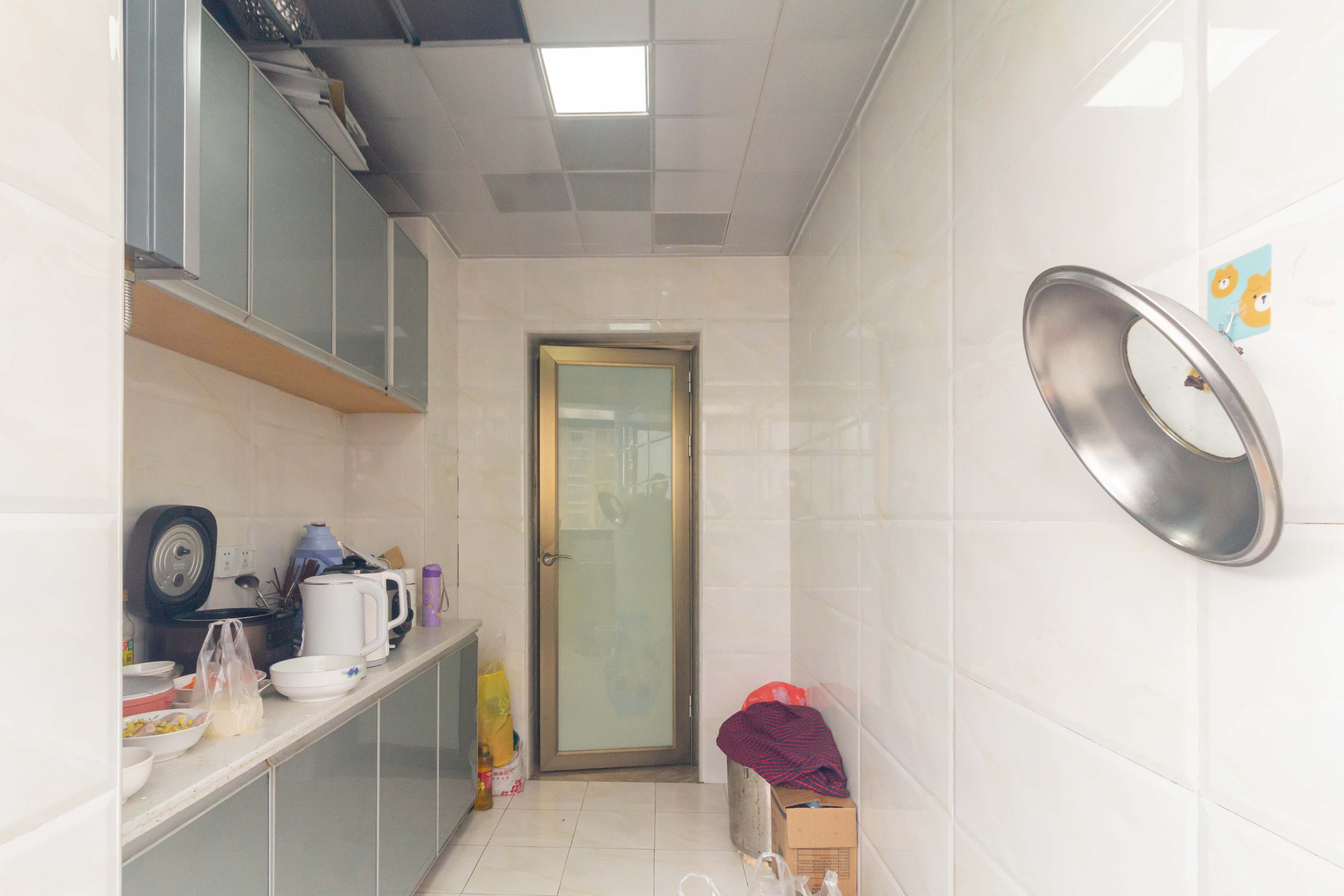 中国铁建国际城一期 3室2厅1卫 49.8万 中国铁建国际城一期 3室2厅1卫 49.8万厨房