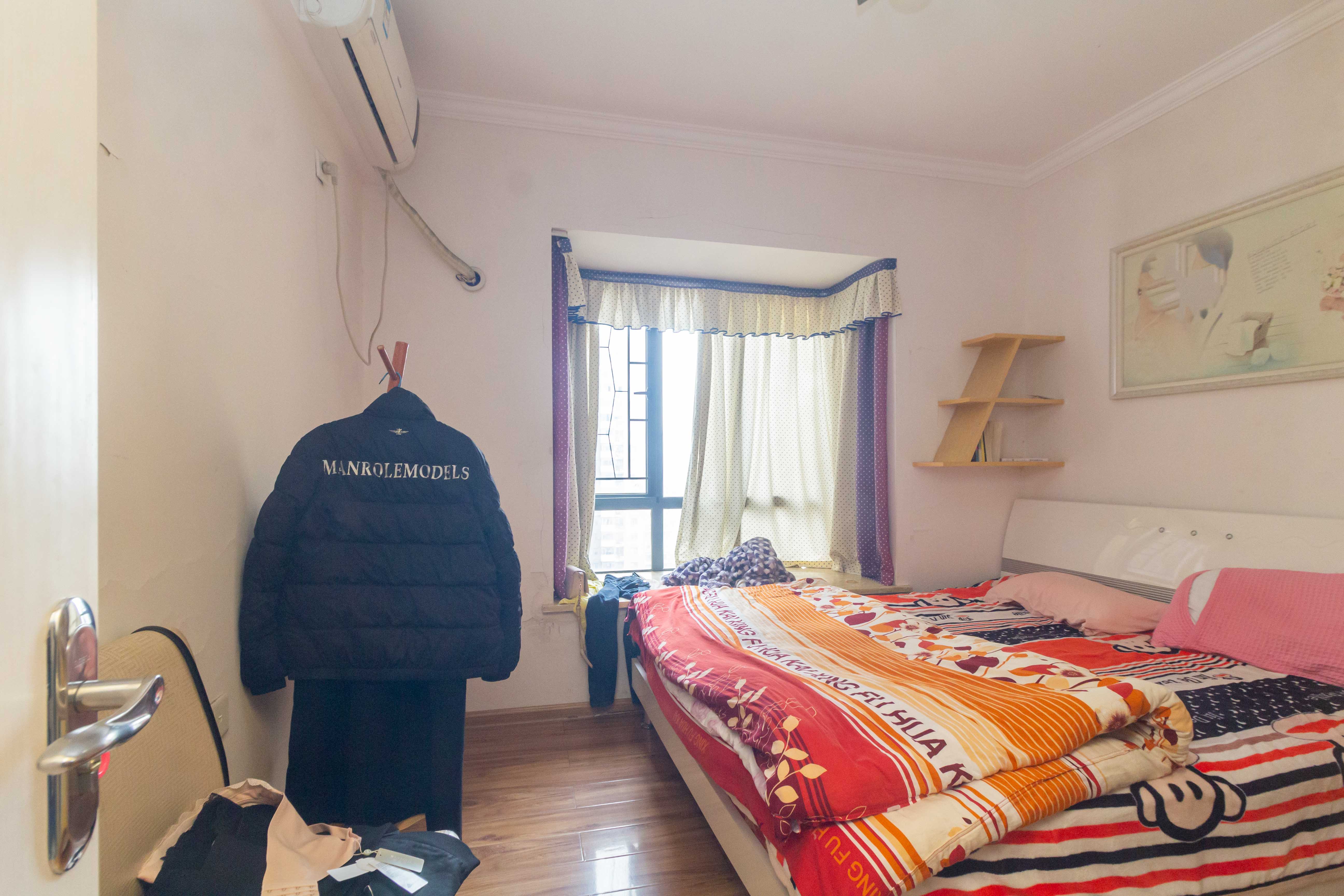 中国铁建国际城一期 3室2厅1卫 49.8万 中国铁建国际城一期 3室2厅1卫 49.8万卧室