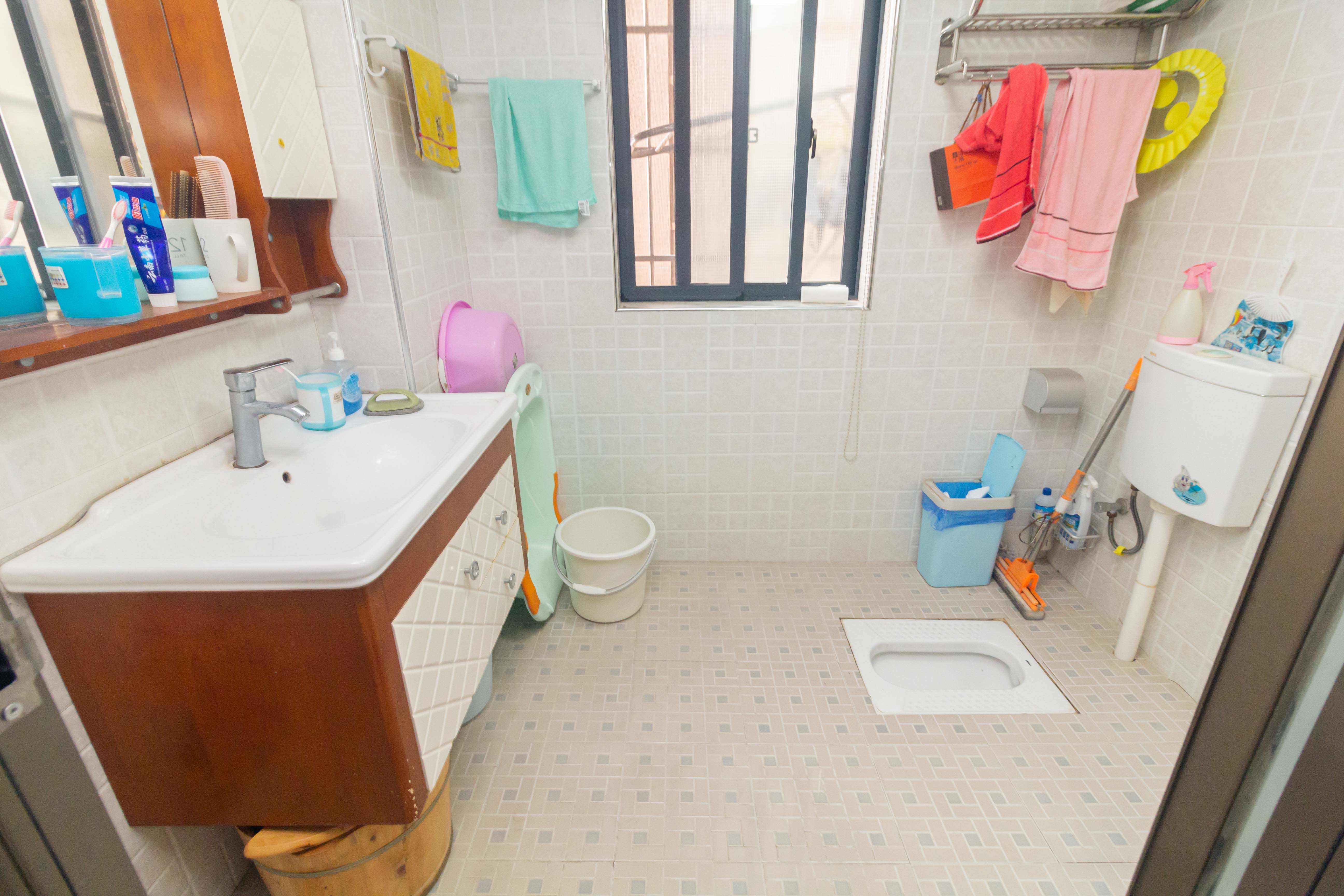 高林仕家  3室2厅1卫    53.8万卫生间