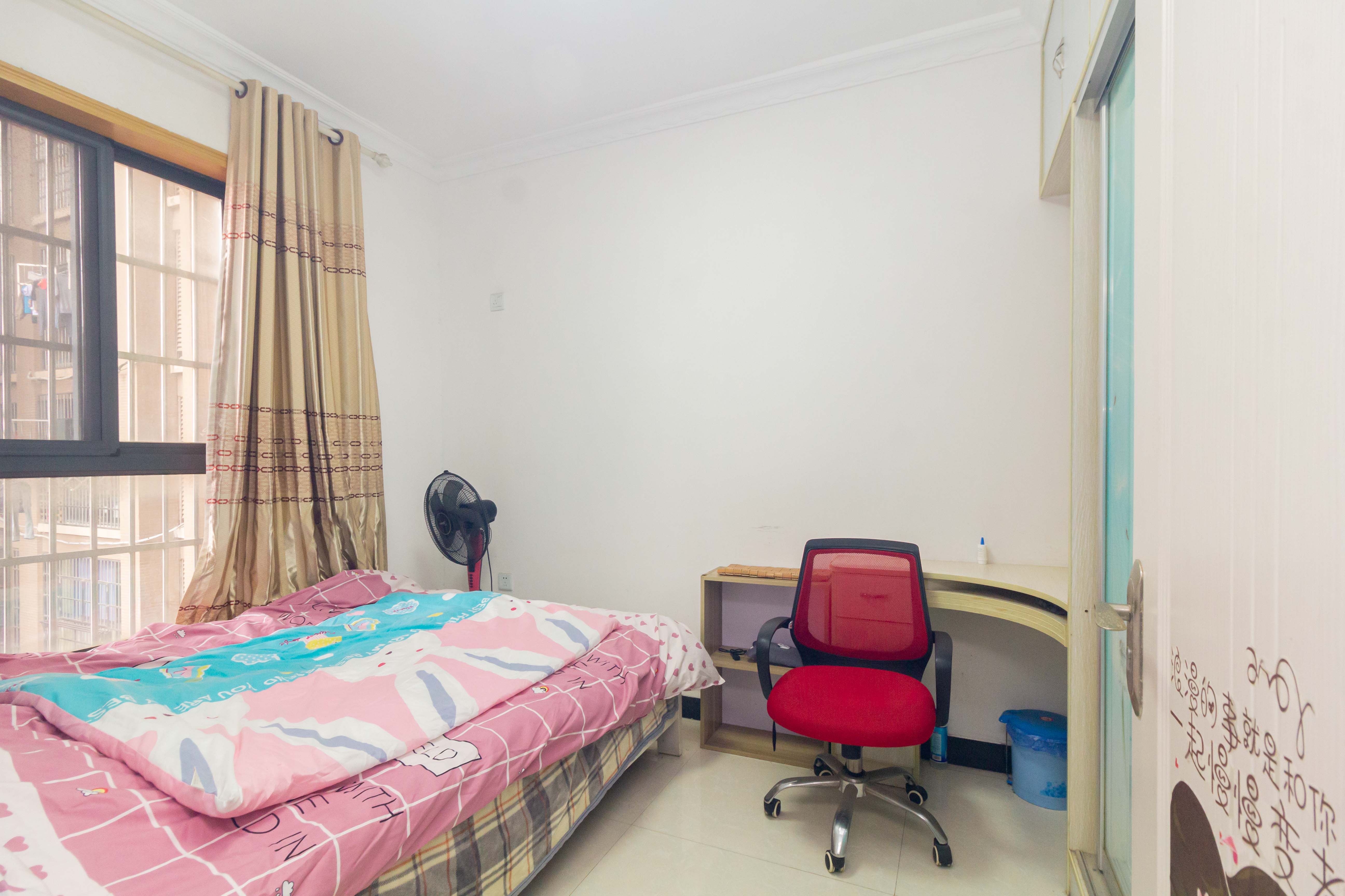 高林仕家  3室2厅1卫    53.8万卧室