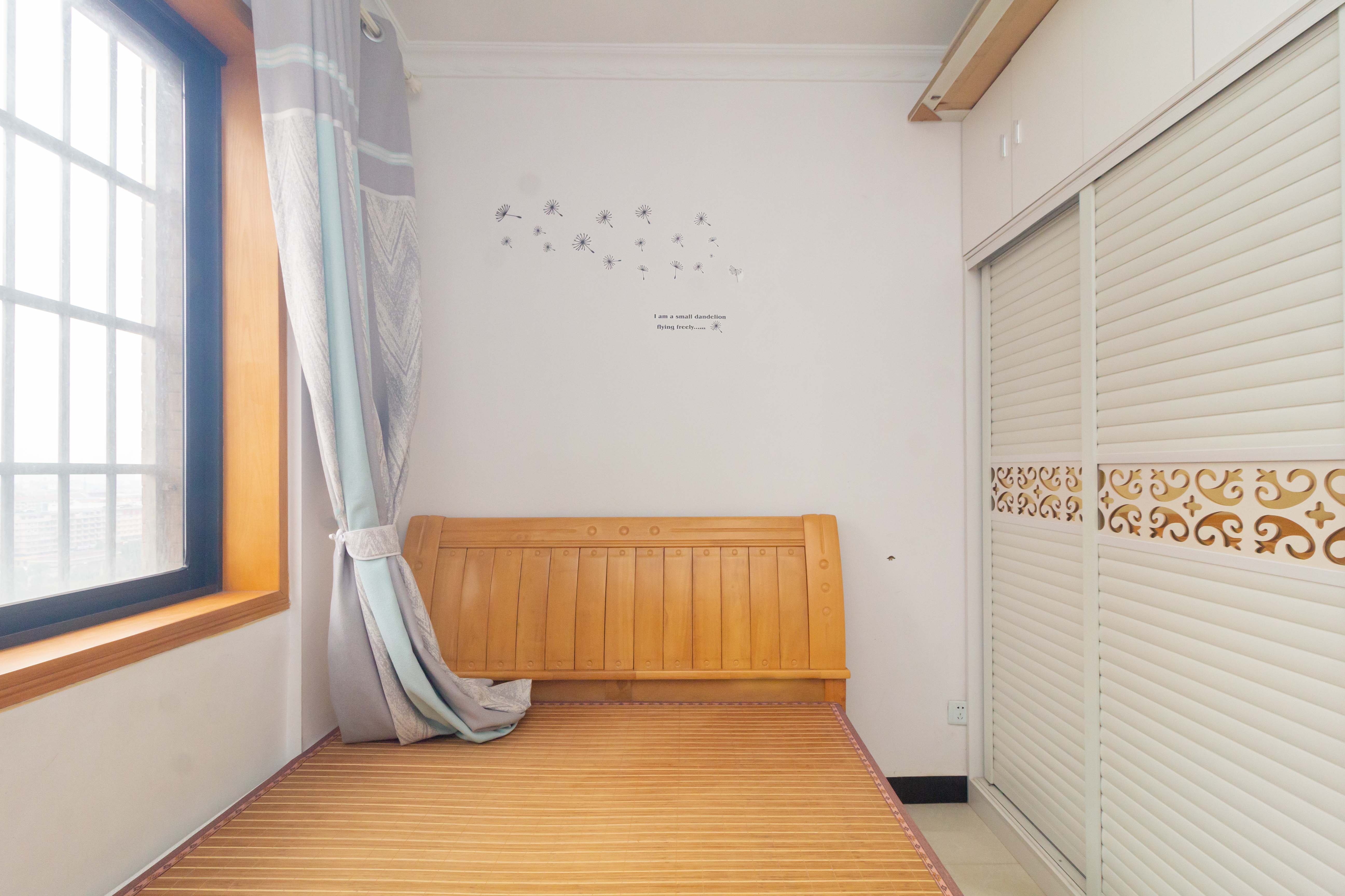 高林仕家 3室2厅1卫 53.8万 高林仕家 3室2厅1卫 53.8万卧室