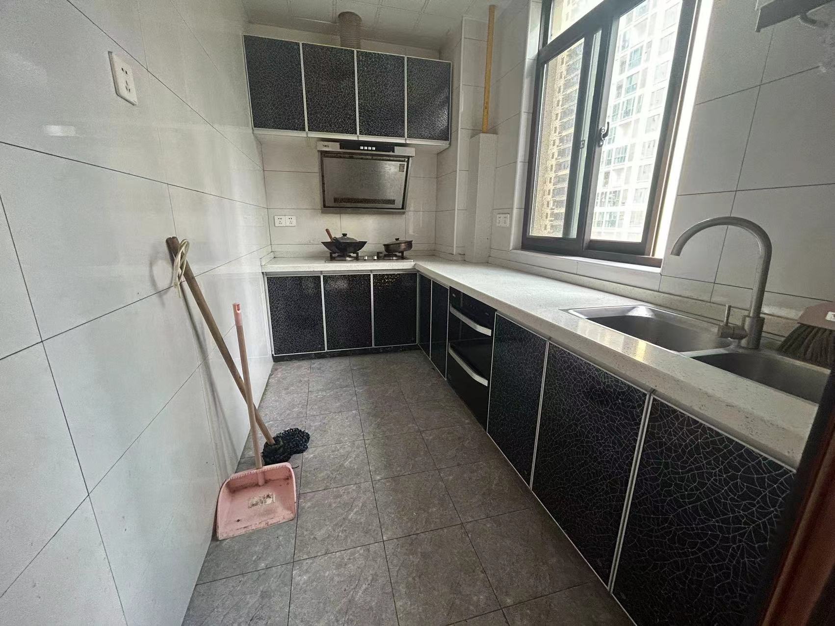 金轮翡翠名园 4室2厅2卫 108.0万 金轮翡翠名园 4室2厅2卫 108.0万室内图