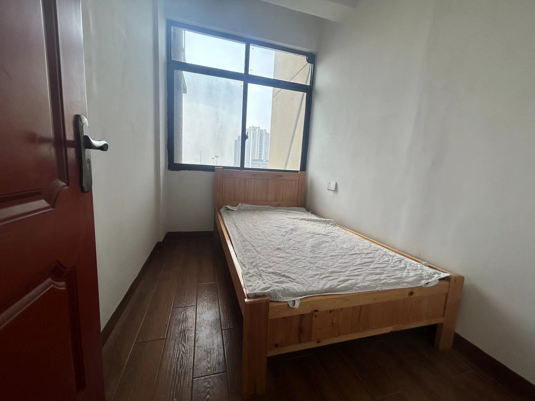 金轮翡翠名园 4室2厅2卫 108.0万 金轮翡翠名园 4室2厅2卫 108.0万室内图