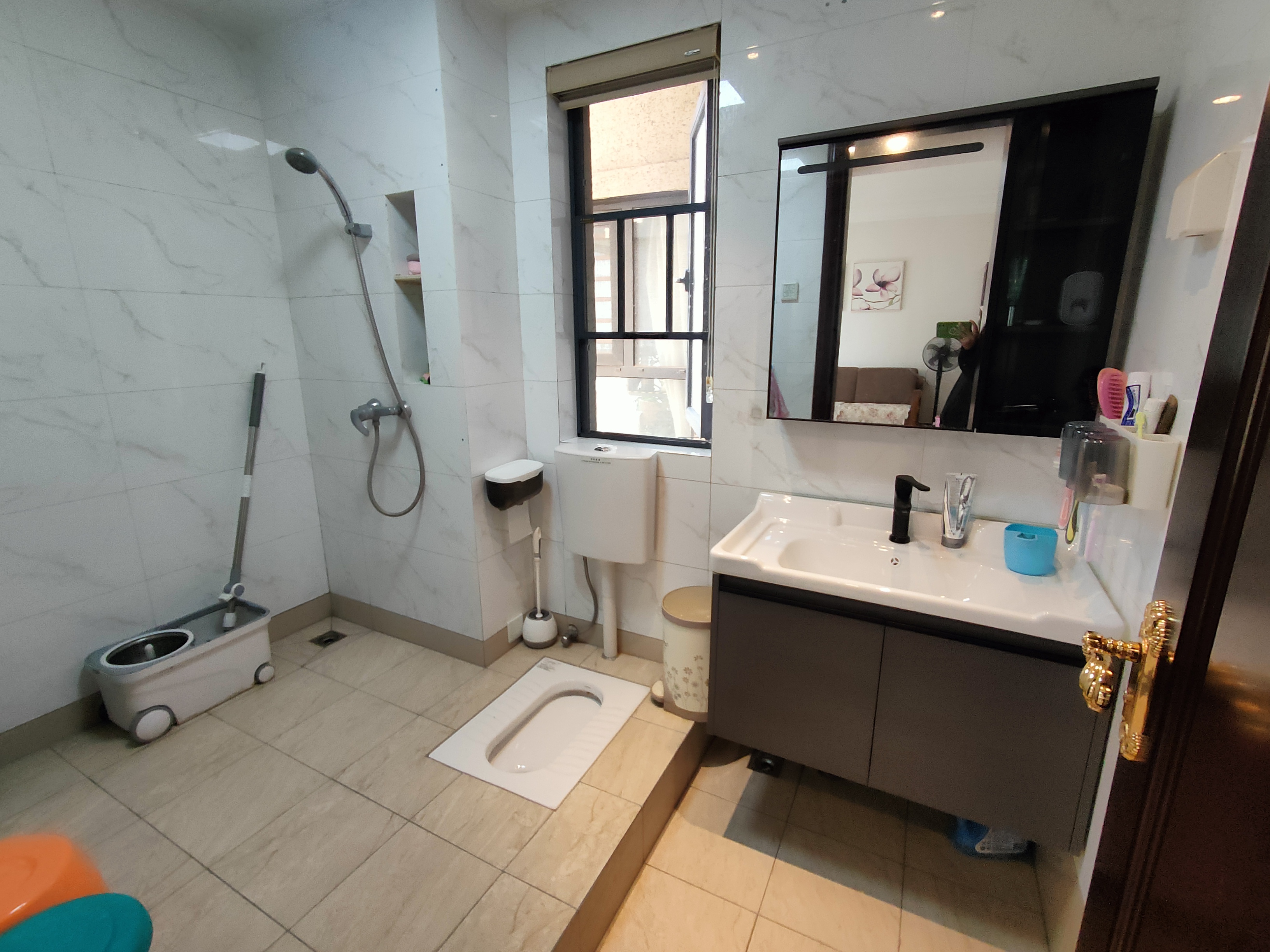 恒大华府  3室2厅2卫    88.0万 恒大华府  3室2厅2卫    88.0万室内图