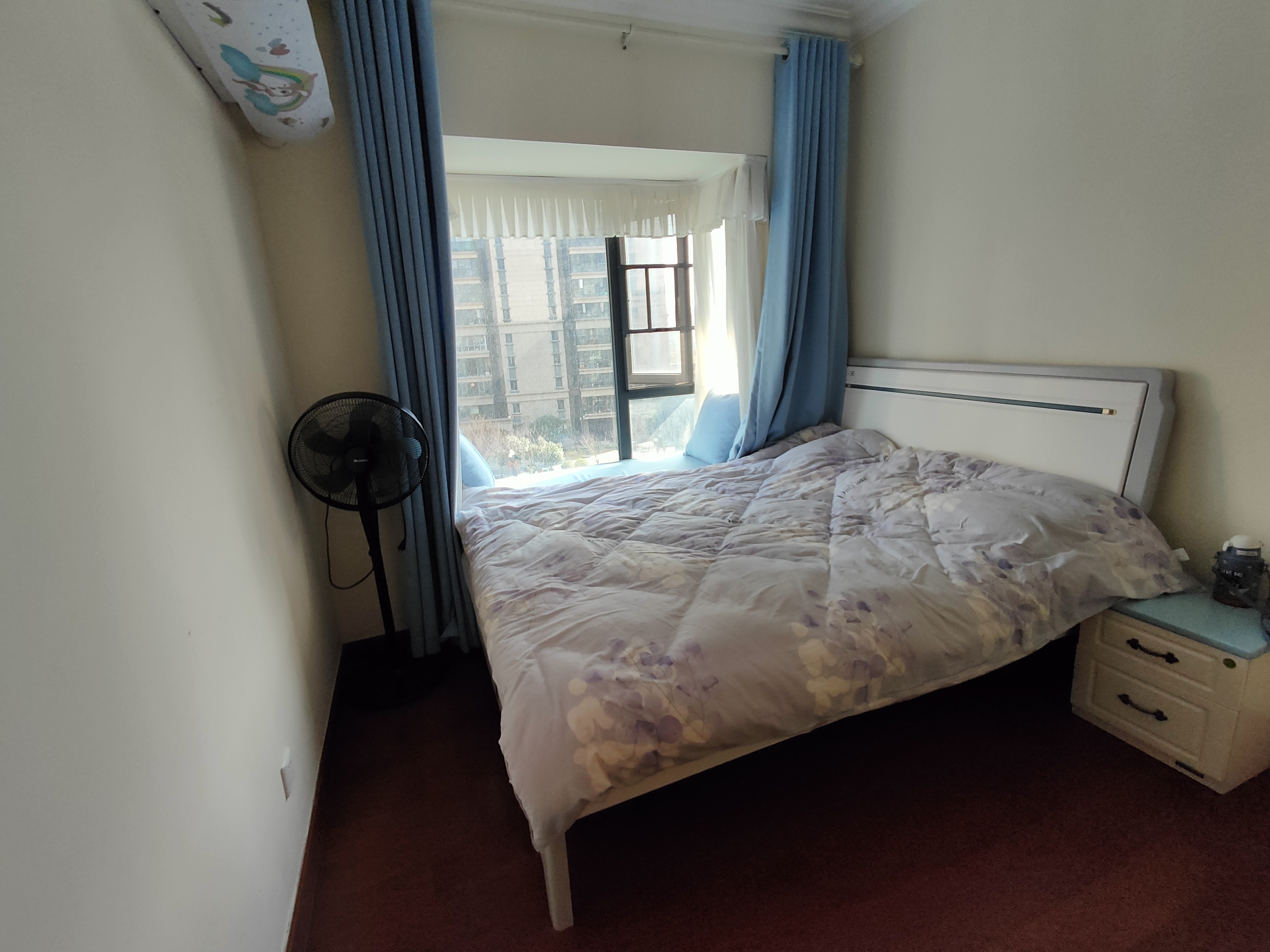 恒大华府  3室2厅2卫    88.0万 恒大华府  3室2厅2卫    88.0万室内图