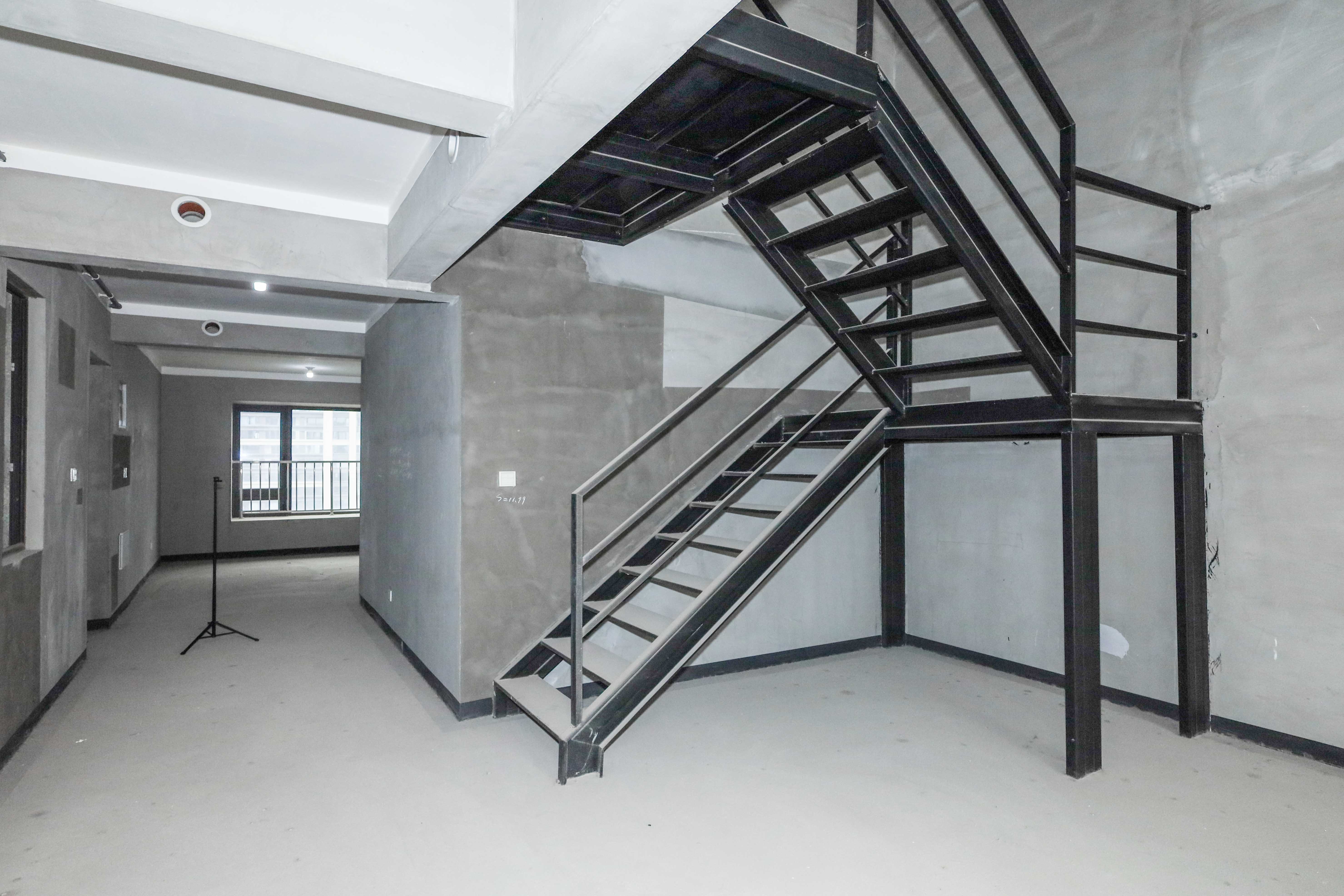 建发央著  4室2厅3卫   307.00万其他