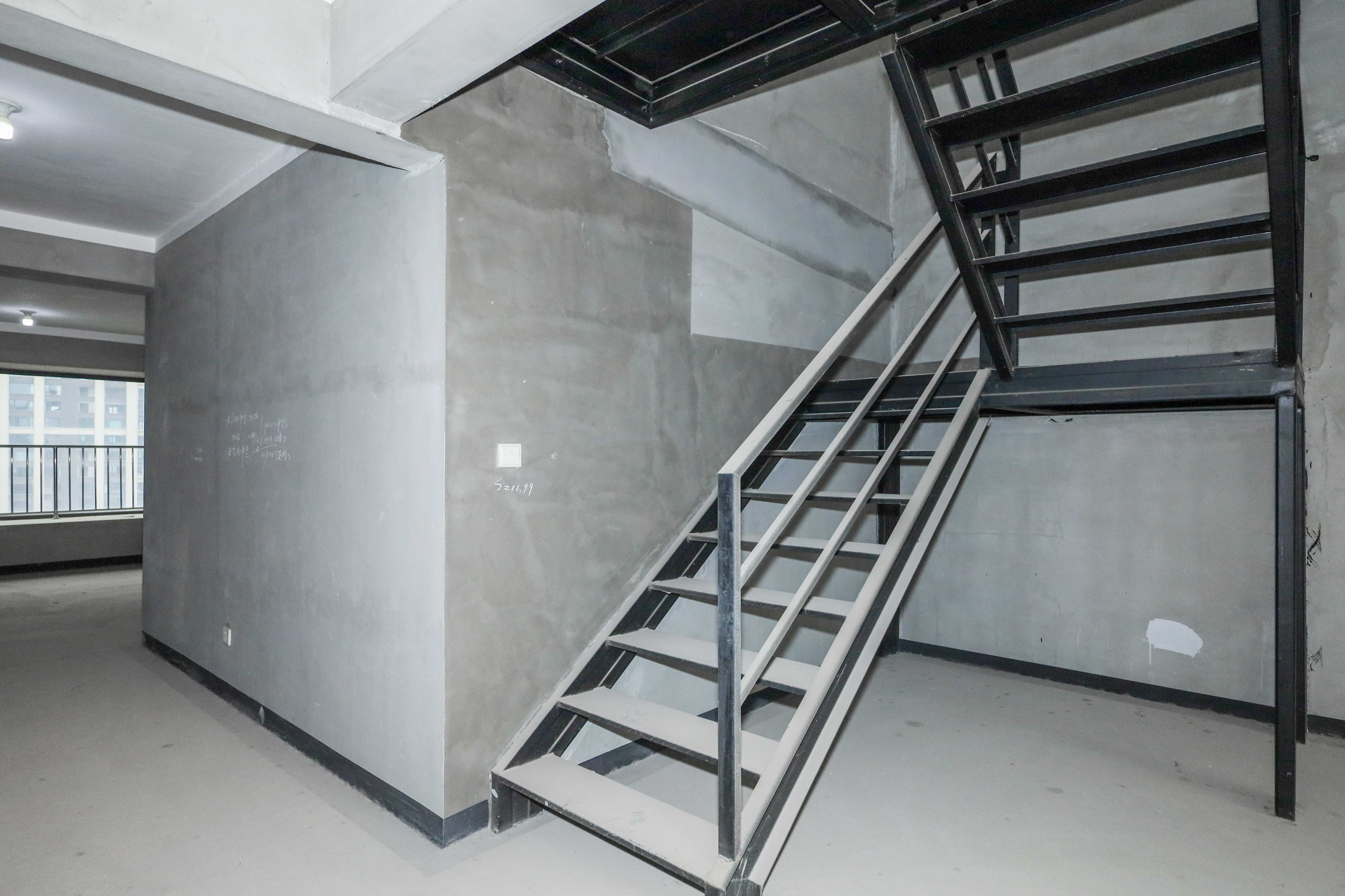 建发央著  4室2厅3卫   307.00万其他
