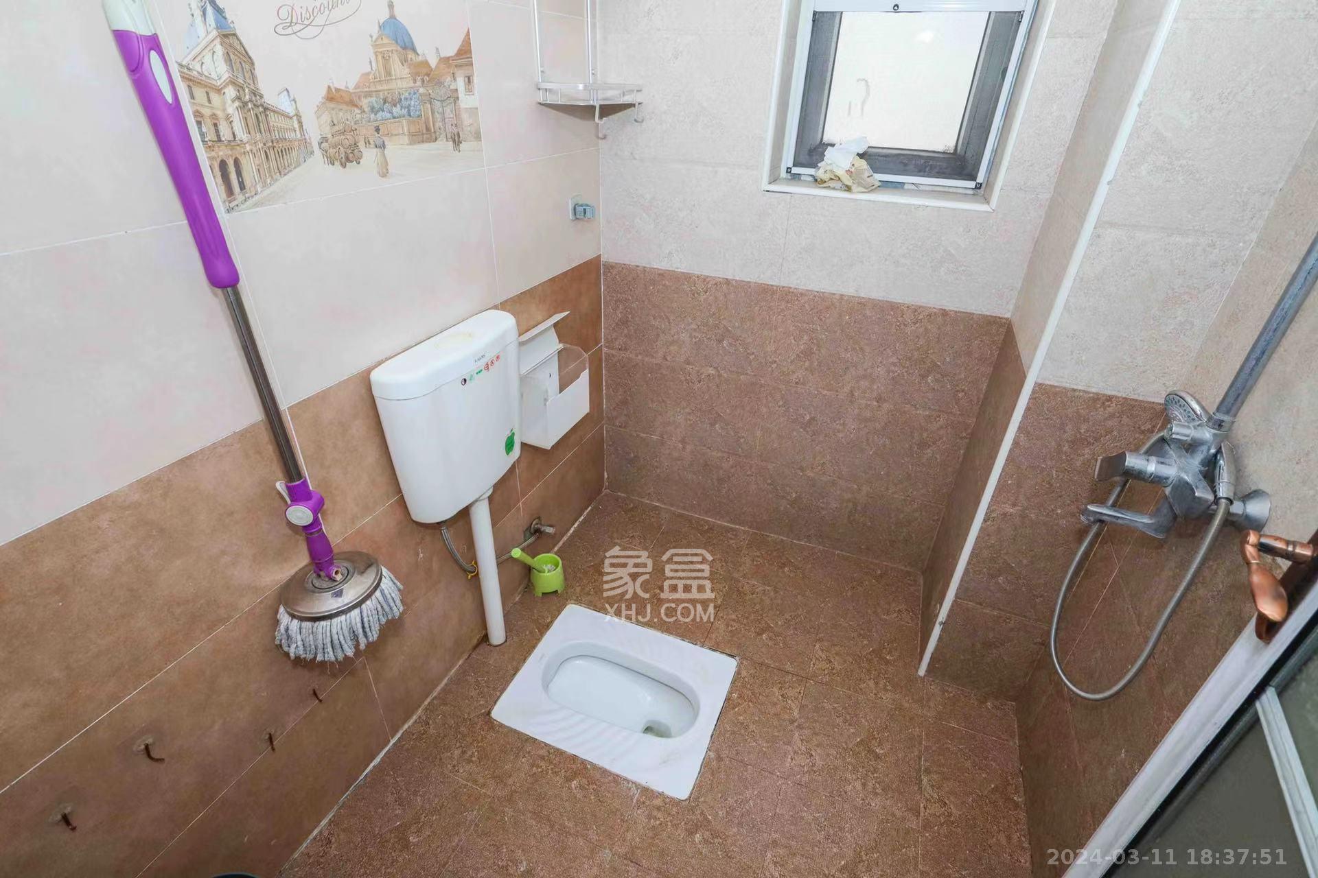 中房F联邦  4室2厅2卫   3800.00元/月户型图