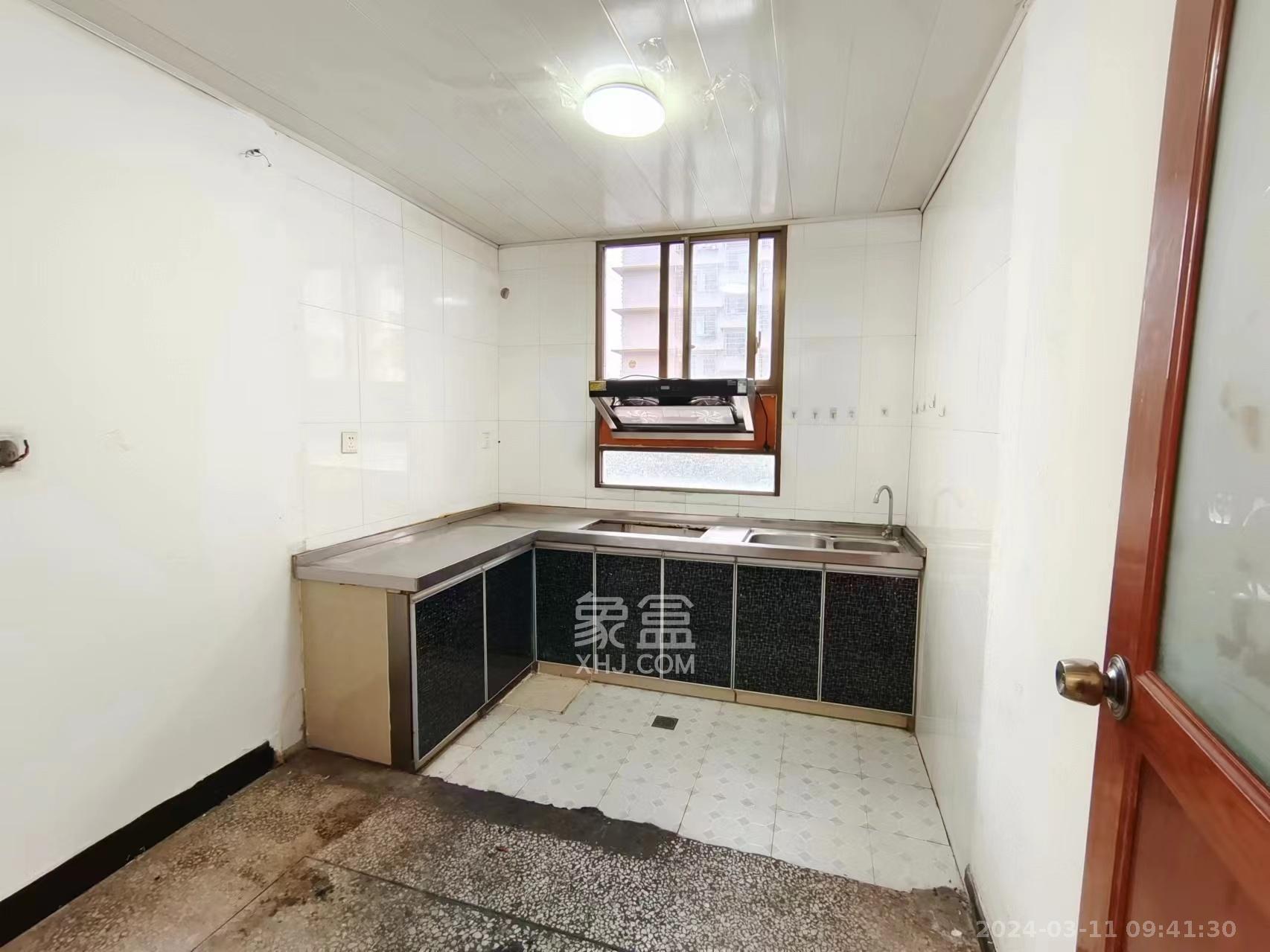联丰小区  6室2厅1卫   4800.00元/月室内图