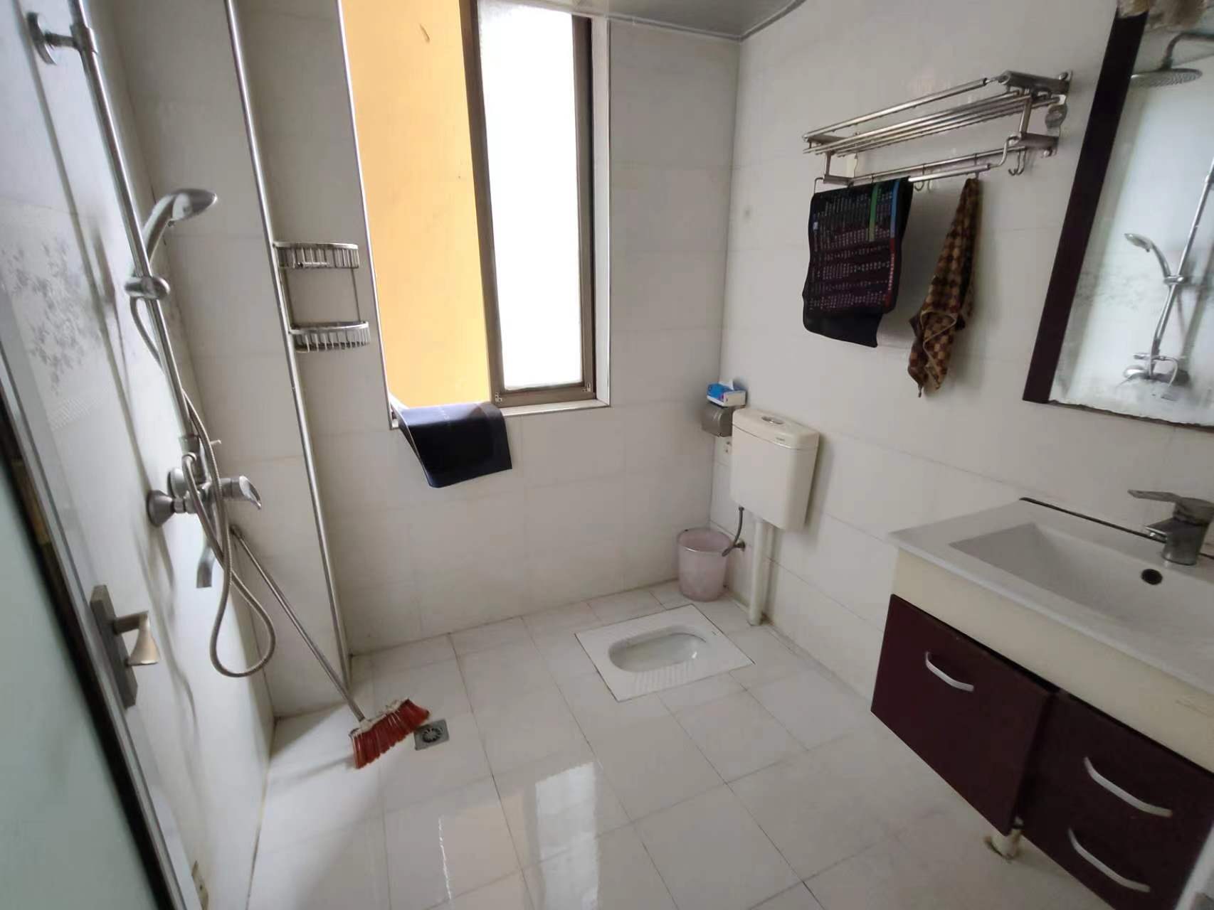 阳光爱琴海 4室2厅2卫 42.8万 阳光爱琴海 4室2厅2卫 42.8万室内图