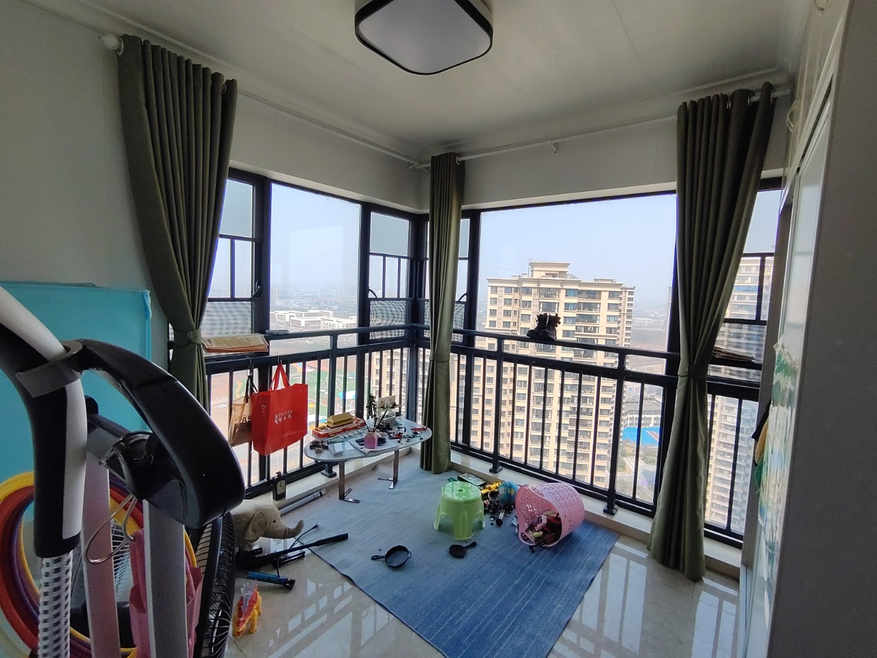 东部美的城 4室2厅1卫 92.0万 东部美的城 4室2厅1卫 92.0万室内图