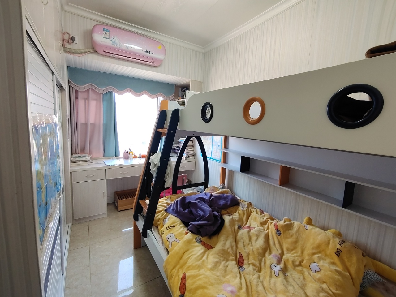 东部美的城 4室2厅1卫 92.0万 东部美的城 4室2厅1卫 92.0万室内图