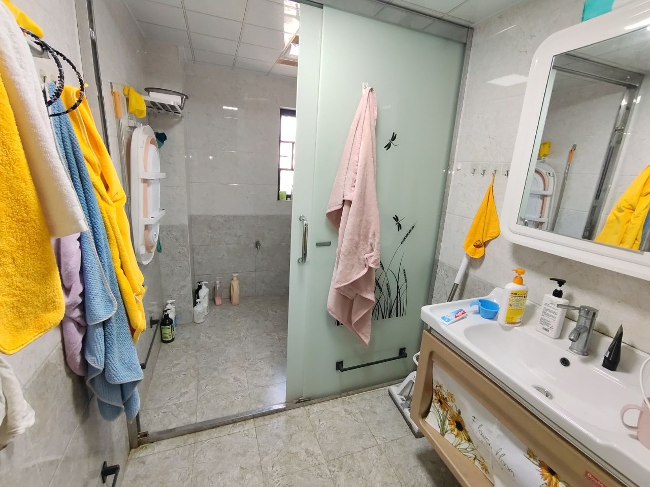 东部美的城 4室2厅1卫 92.0万 东部美的城 4室2厅1卫 92.0万室内图