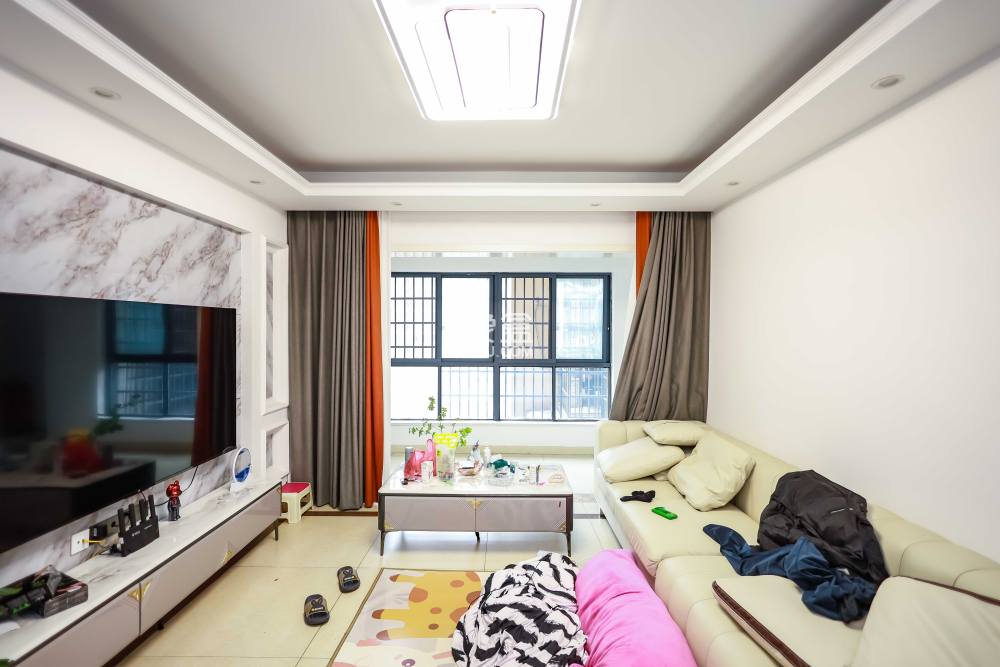 天麓尚层  3室2厅1卫    97.8万