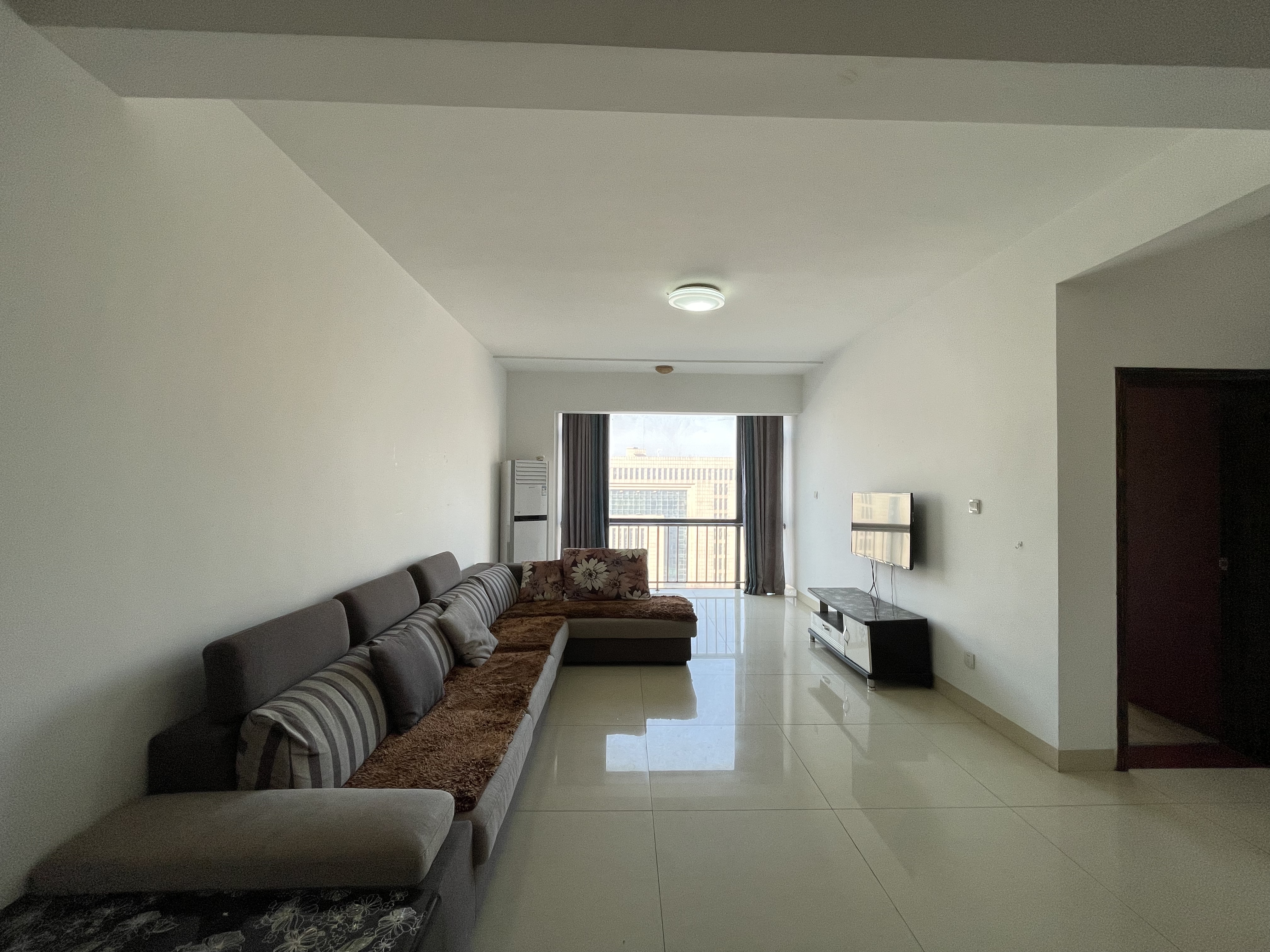 流金岁月-华晨国际 2室2厅1卫 48.4万 流金岁月-华晨国际 2室2厅1卫 48.4万室内图